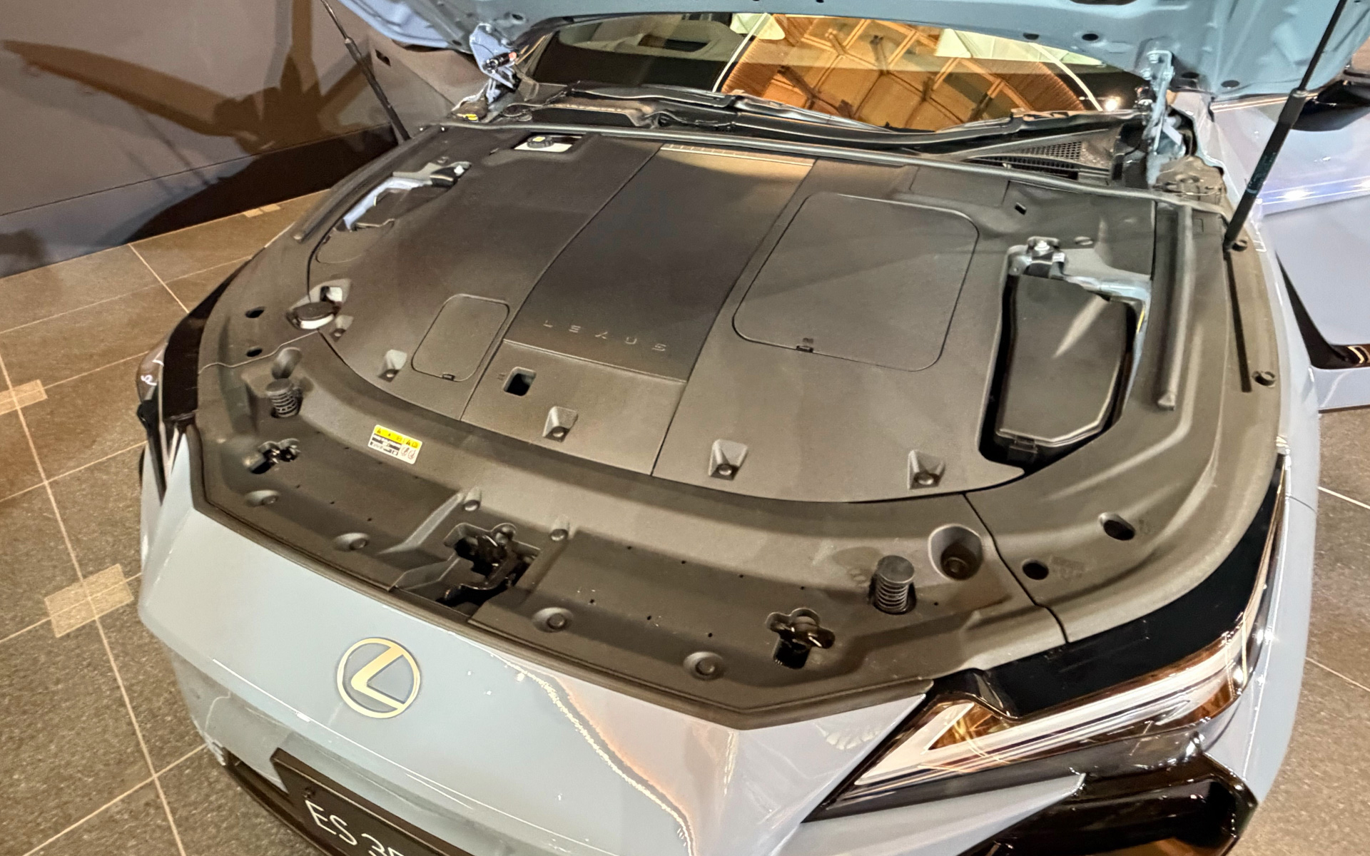 レクサスの新型「ES」