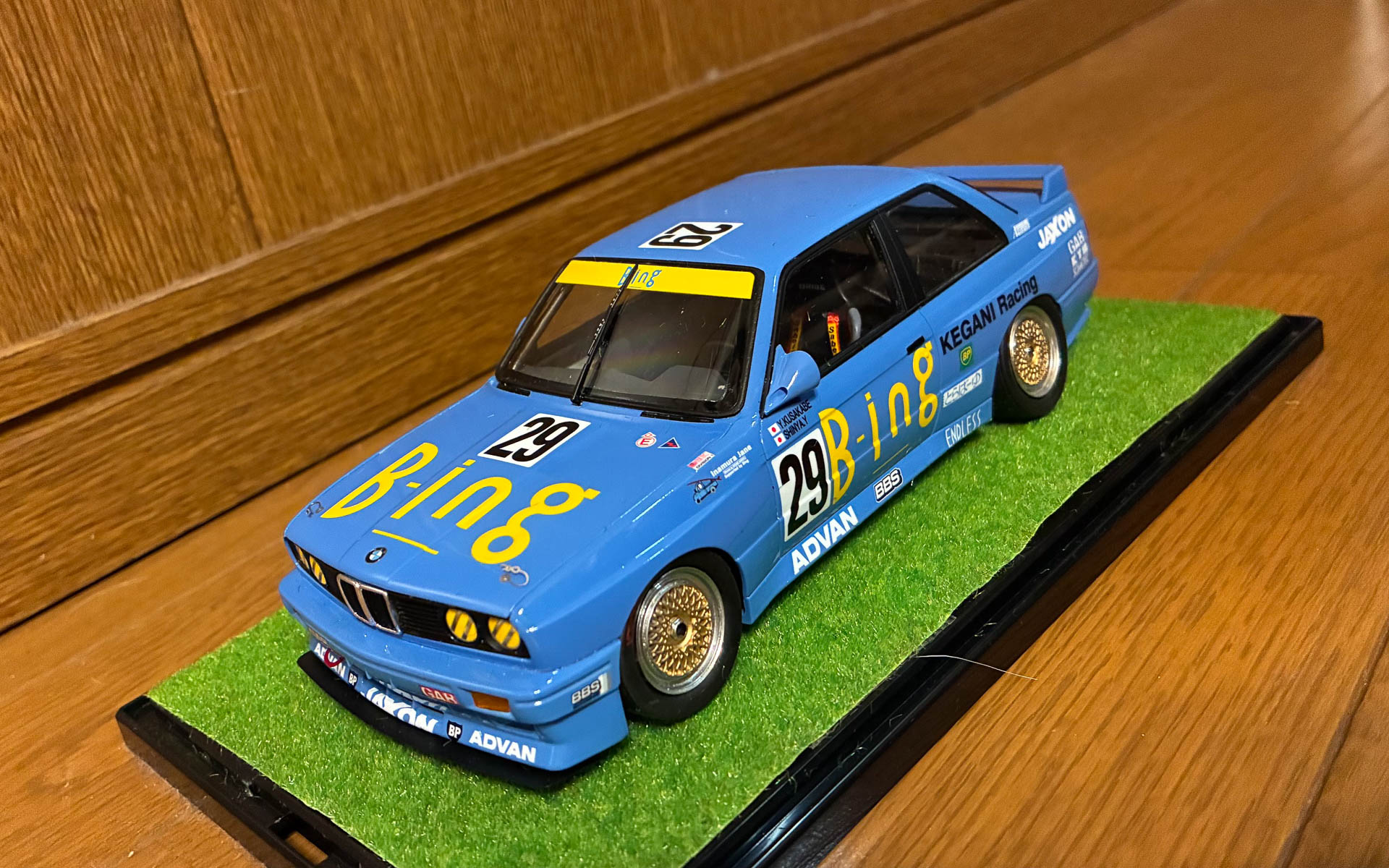 KEGANI RACING M3 Evo B-ing号。1990年INTER-TECの再現モデル。Gr.A人気はすごくて富士スピードウェイには10万人と言われる観客が来てくれた