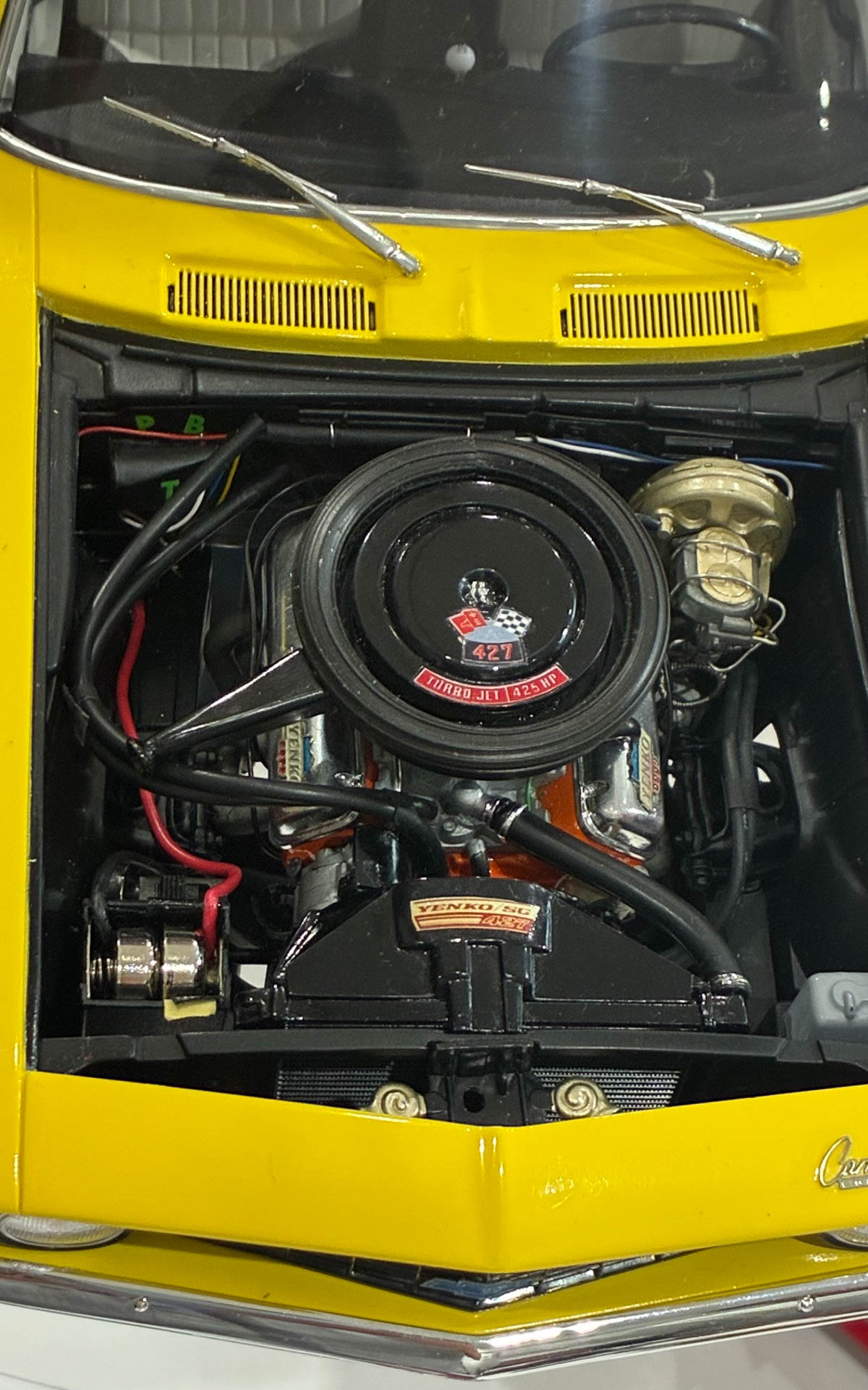カマロは今にもV8の図太い音が聞こえそう。7リッターはレース由来のスペシャルモデル。限定で市販されたヒストリーがある