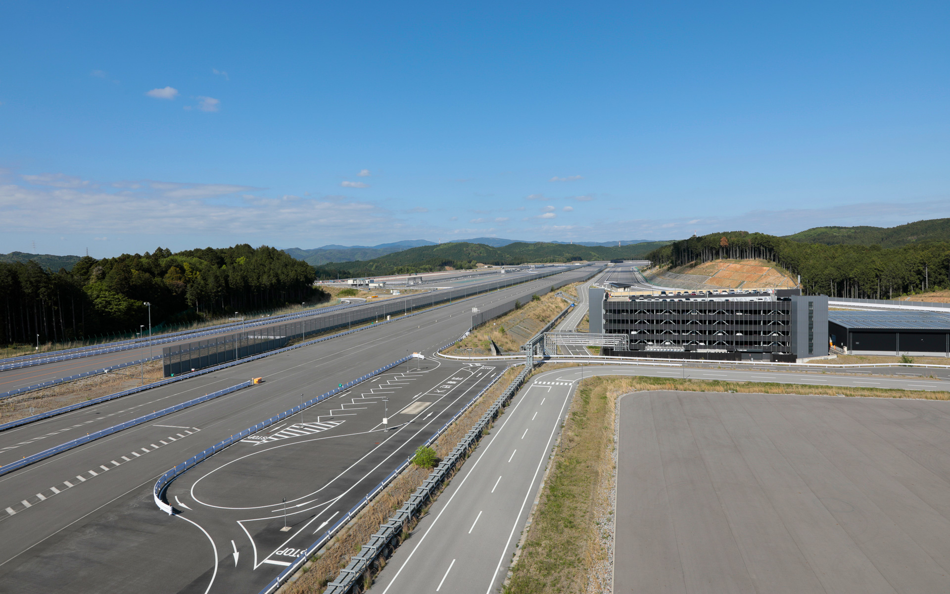 Toyota Technical Center Shimoyama（トヨタテクニカルセンター下山）外観