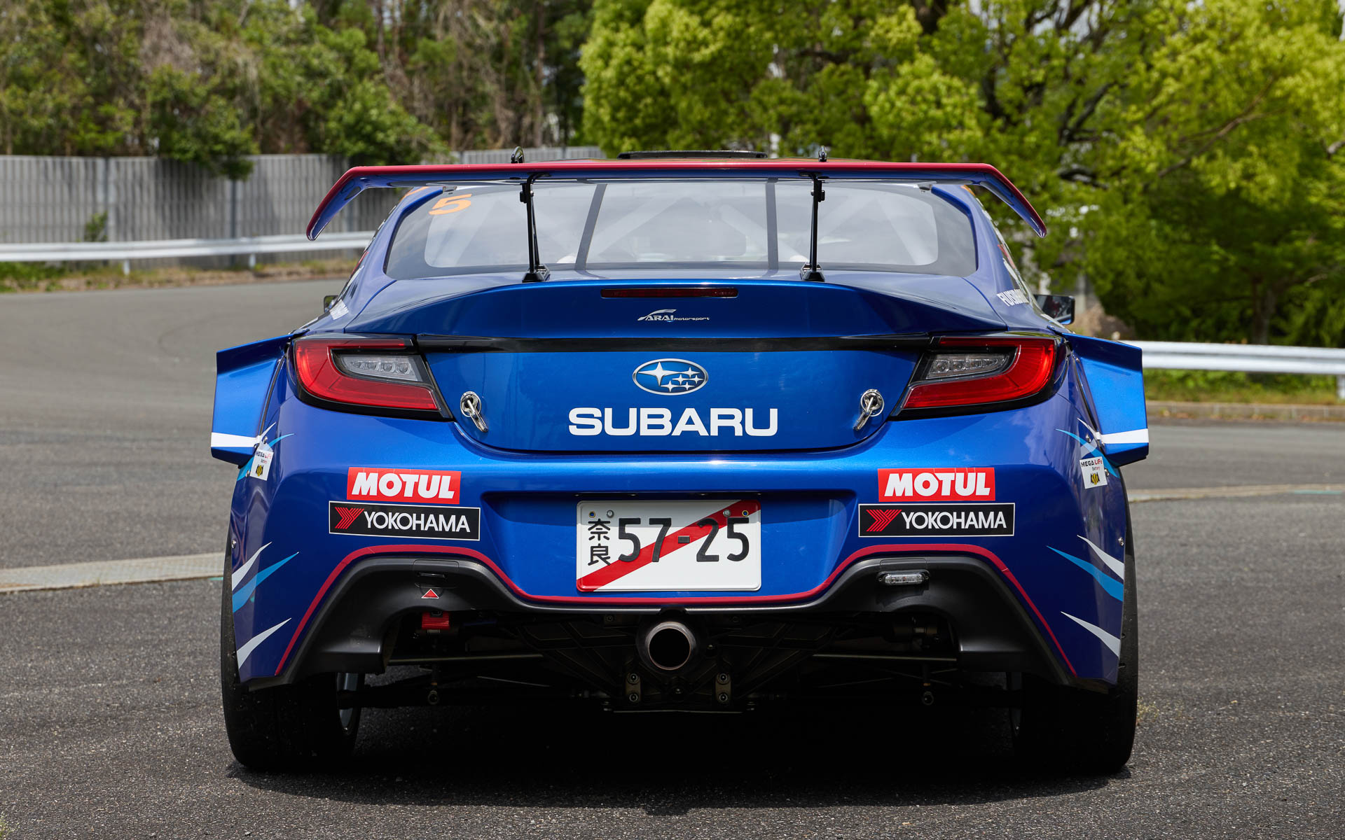 新マシン「SUBARU Boxer Rally spec.Z」。過給器付き車両を対象として、全日本ラリー選手権のために開発されたカテゴリ「JP4」で参戦。JP4はFIAの定めるラリー2カテゴリの原則に基づいている