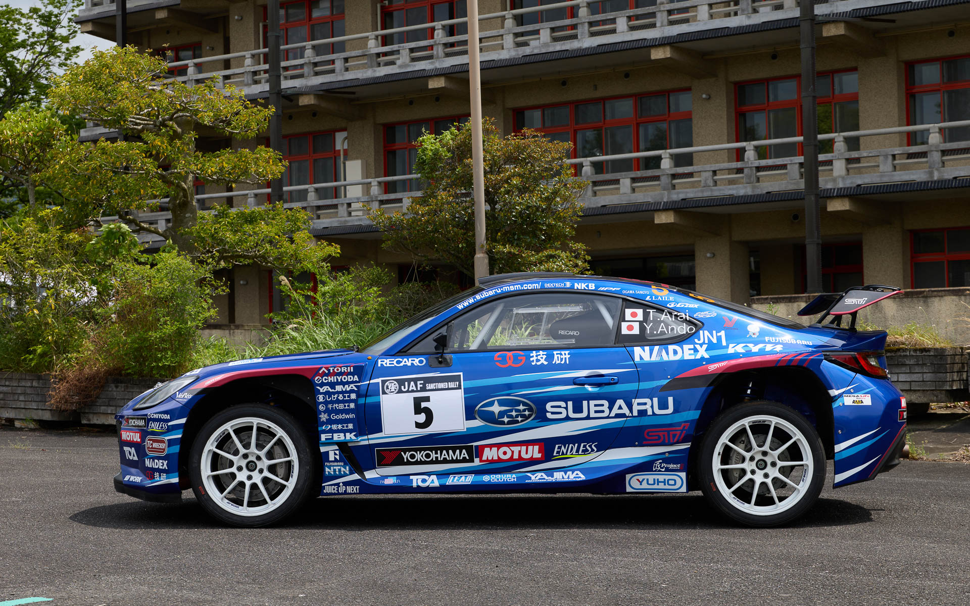 新マシン「SUBARU Boxer Rally spec.Z」。過給器付き車両を対象として、全日本ラリー選手権のために開発されたカテゴリ「JP4」で参戦。JP4はFIAの定めるラリー2カテゴリの原則に基づいている