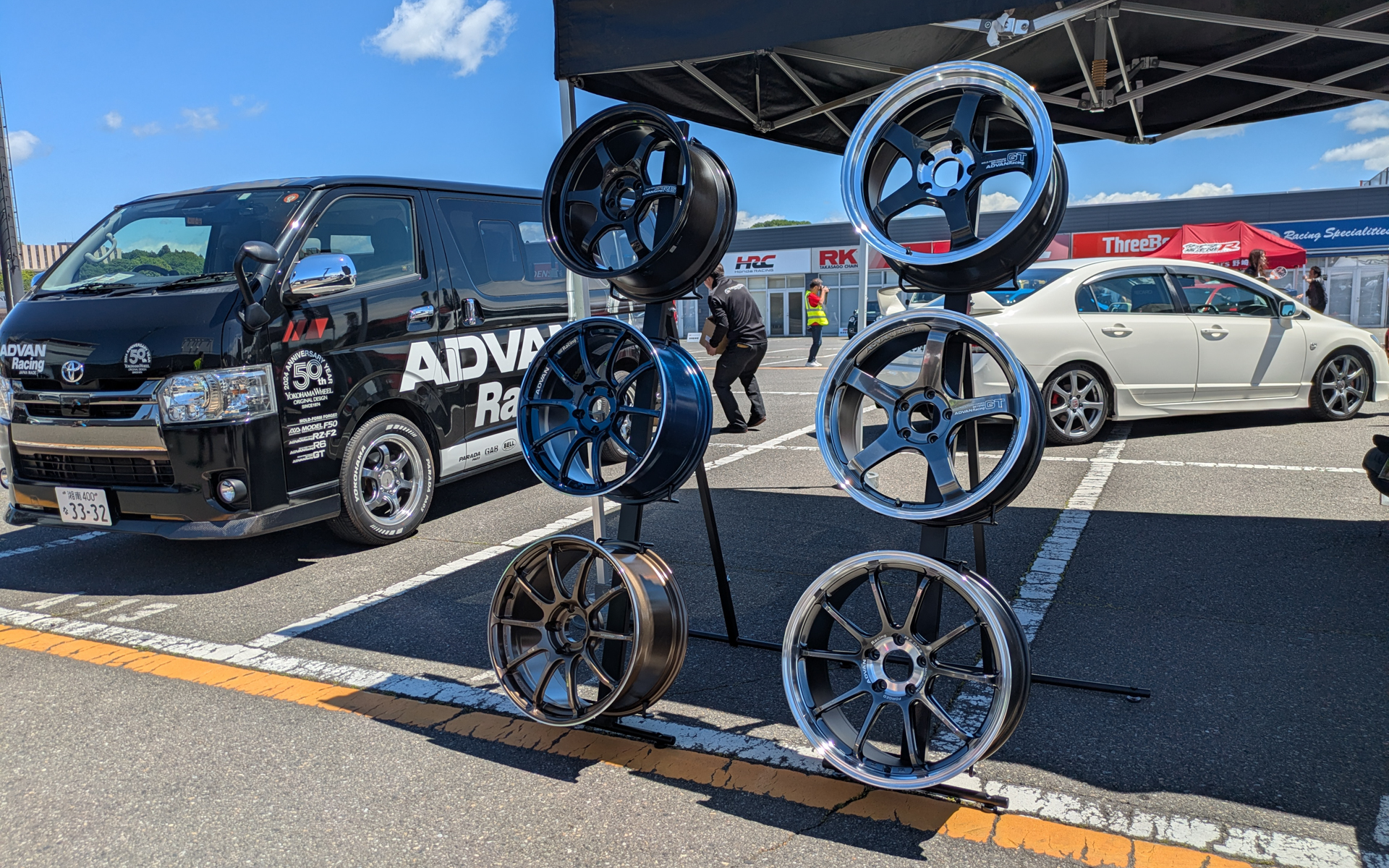 横浜ゴムは「ADVAN RACING」のホイールを展示