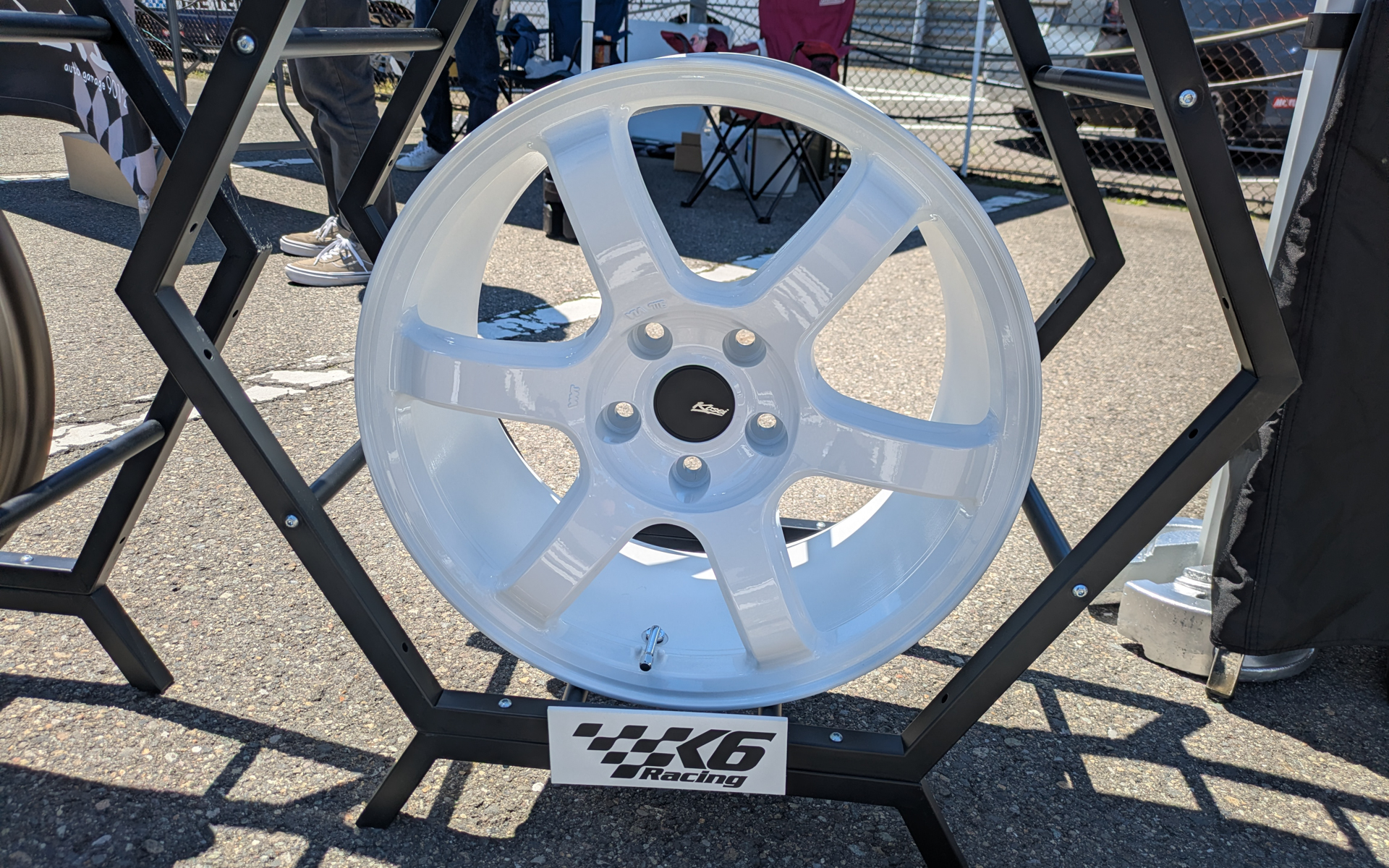 シビックTYPE R（FL5）の純正ホイールを手掛けるKOSEIは、独自技術「リバースリムフローフォーミングホイール（RRFF）」製法による新作鋳造1ピースホイール「K6 Racing」を展示