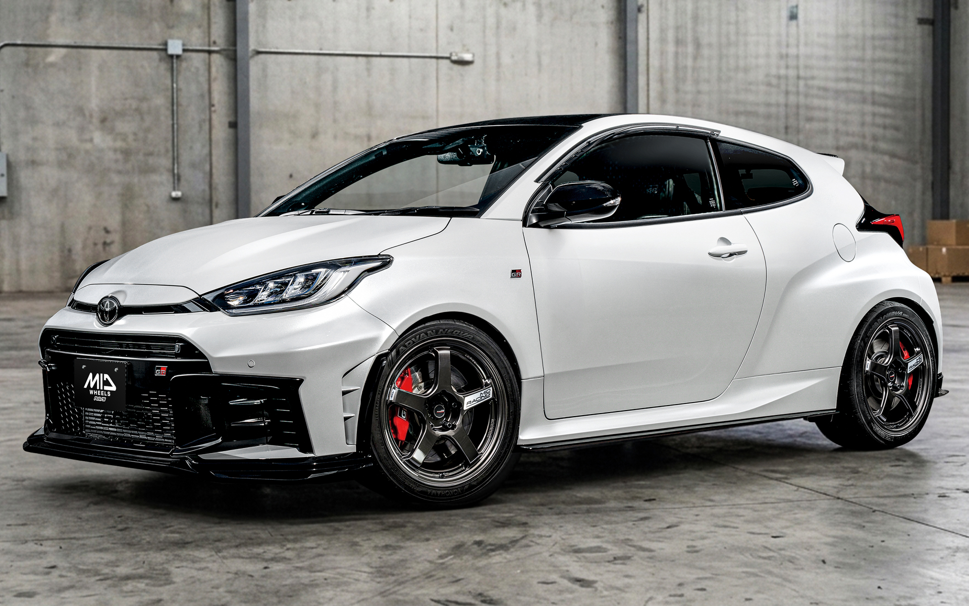 R50 EVO×トヨタ「GRヤリス」装着イメージ