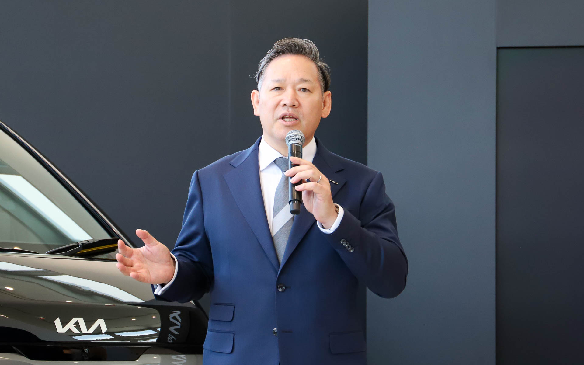 田島氏はPV5の特徴など、日本での取り組みを紹介した