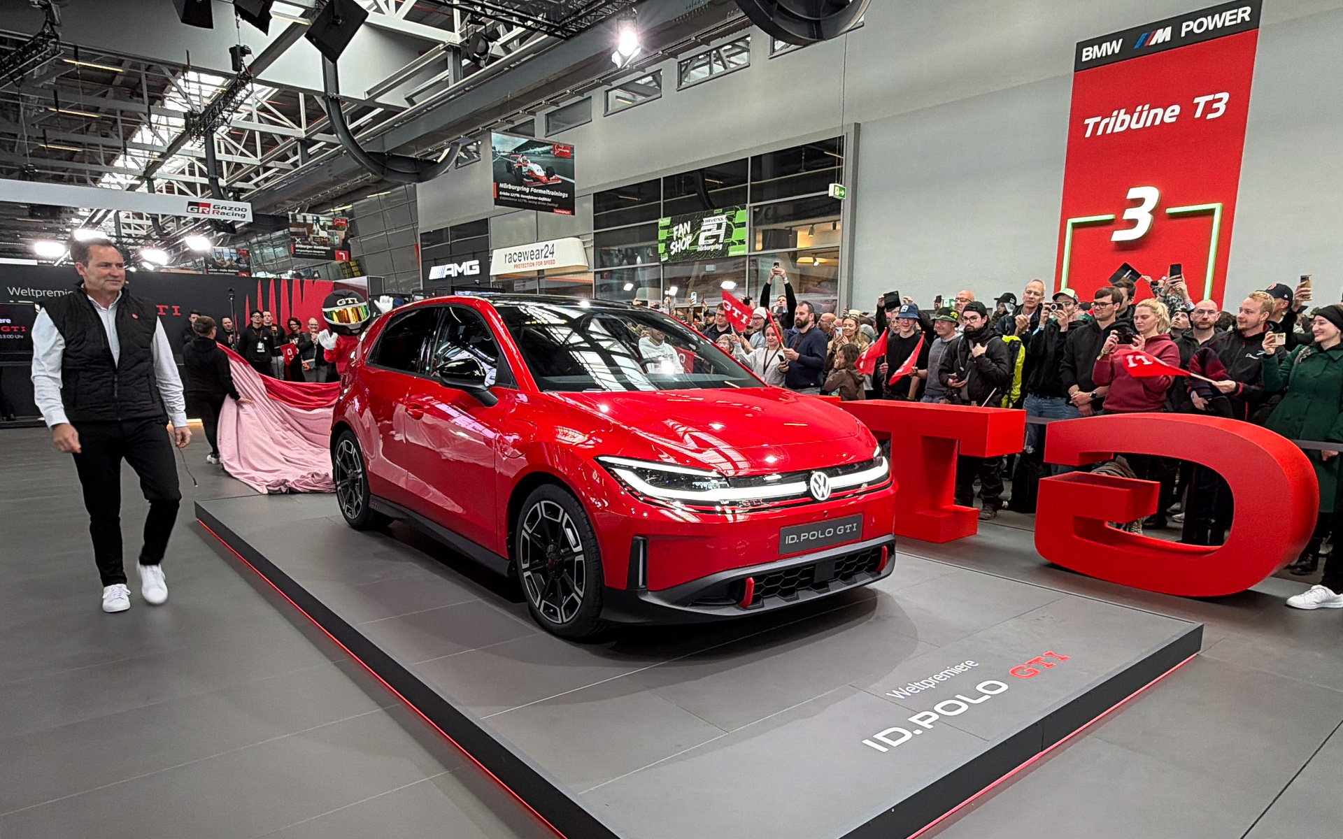 世界初公開されたバッテリEV「ID. Polo GTI」