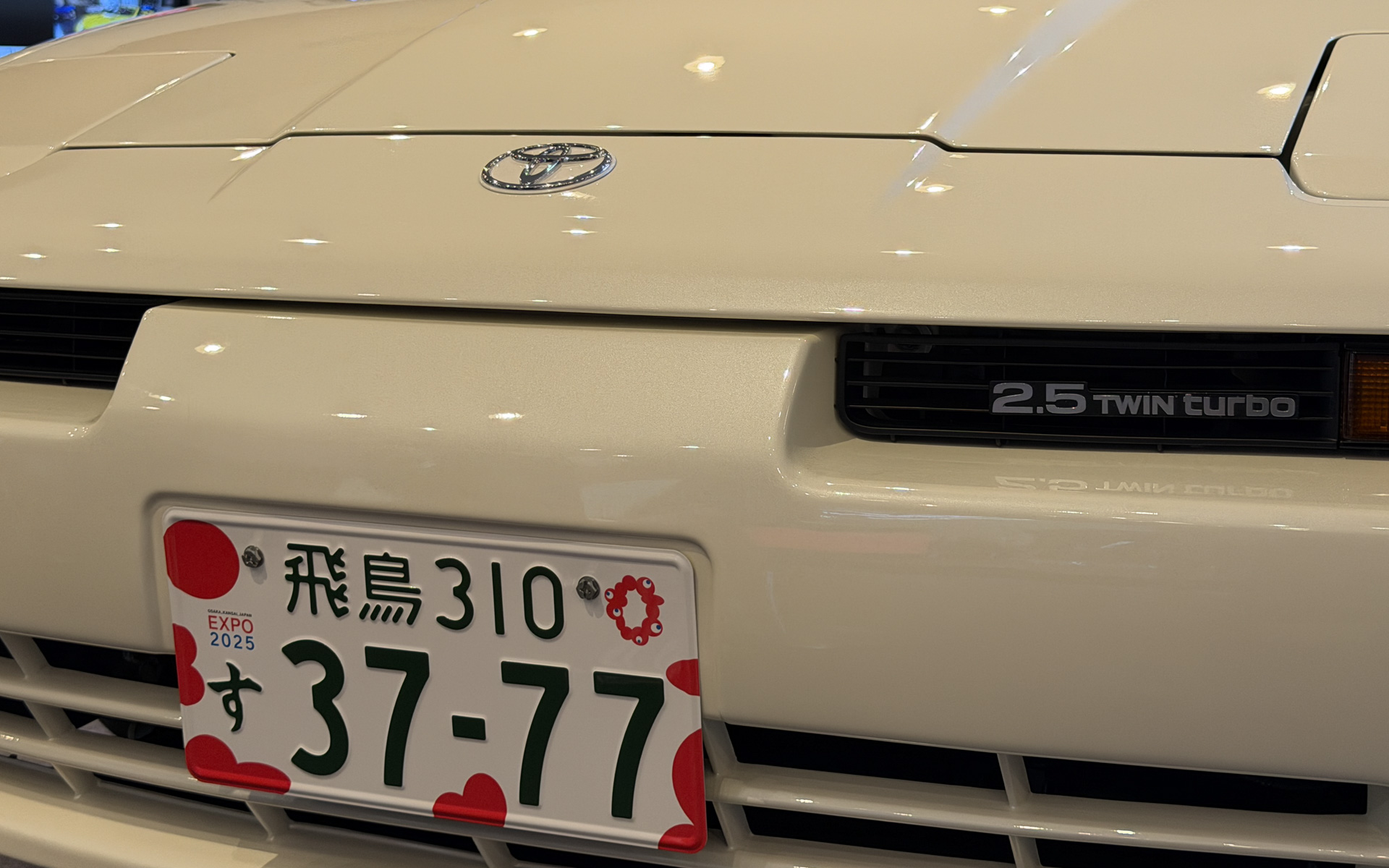 直列6気筒DOHC 2.5リッターターボエンジンを搭載するSTスープラ