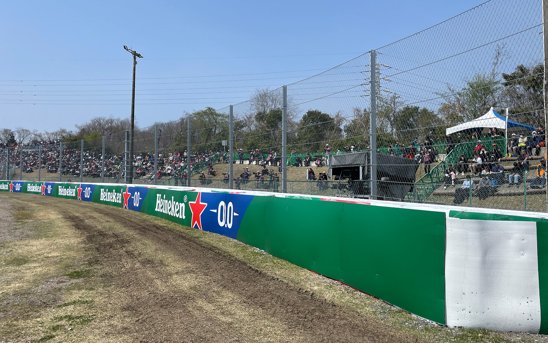 スプーン1つ目付近のデブリフェンスが新調されていた