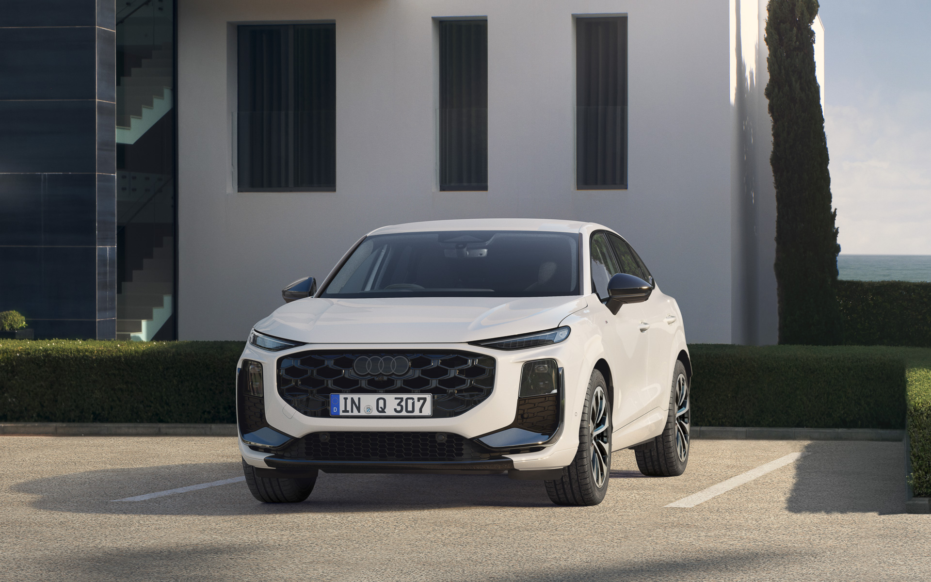 新型Q3 スポーツバック