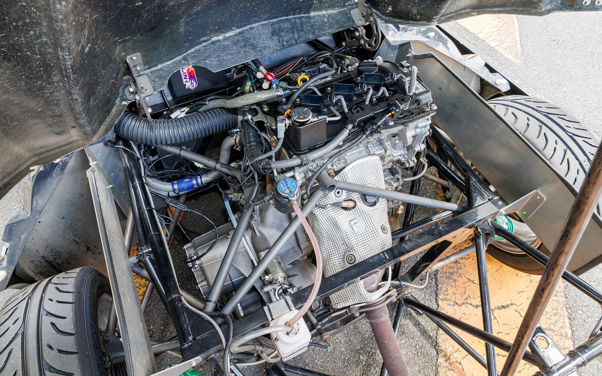 直列3気筒1.5リッターのヤリスに搭載されるM15A-FKSエンジンを搭載。制御コンピュータはLINK（リンク）を使用