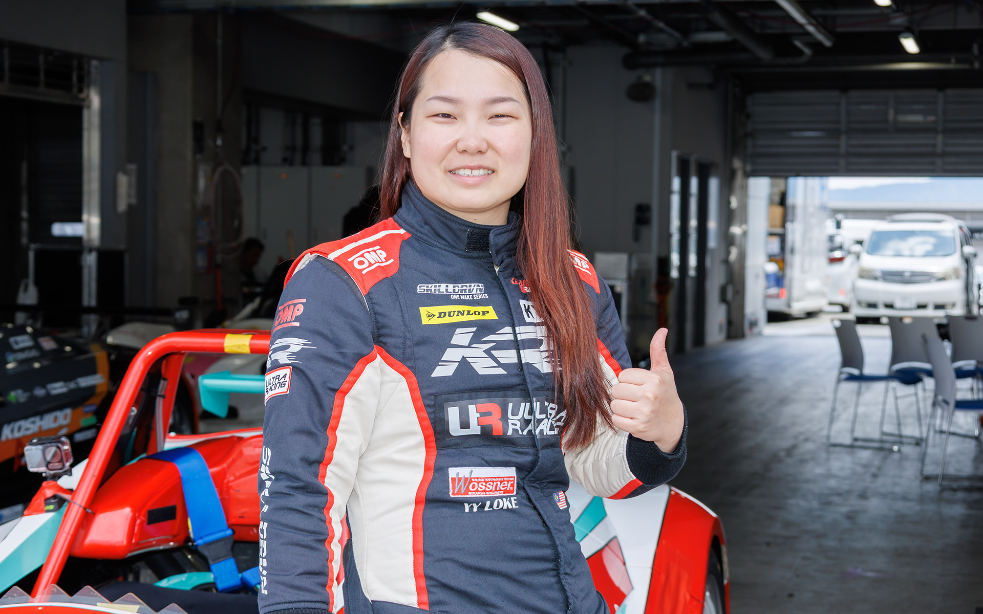 633号車 SKILL DRVN VITAのドライバー ロー・イン・イー（LOKE YIN YI）選手