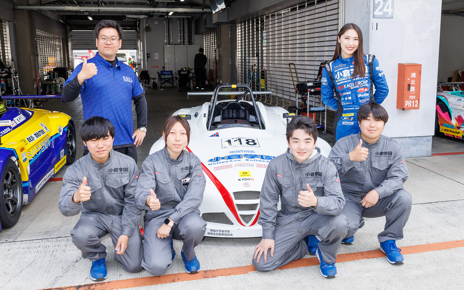 118号車 小倉学園VITAのドライバー及川紗利亜選手