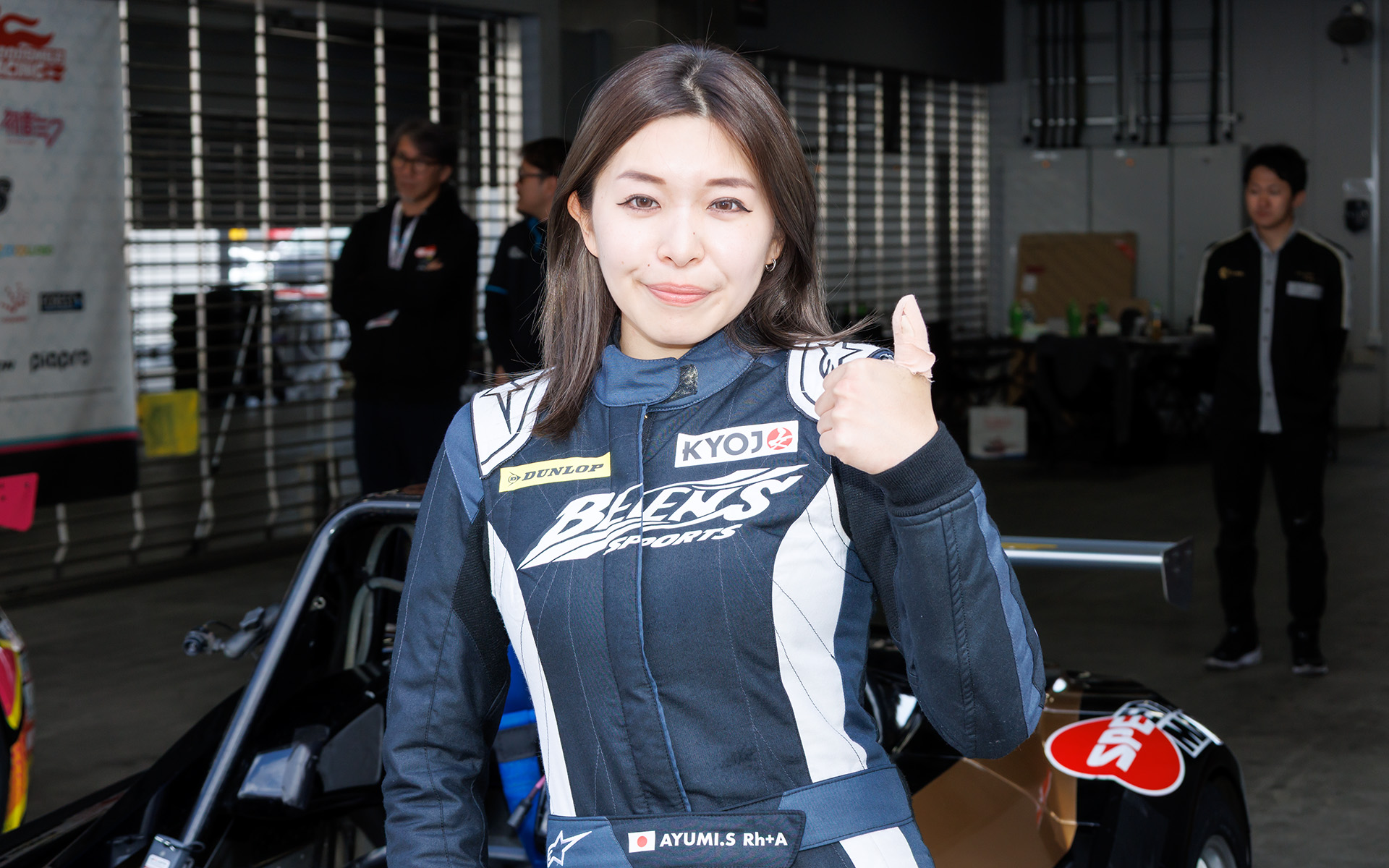 211号車 ビーンズスポーツ☆SPM☆VITAのドライバー関亜由美選手
