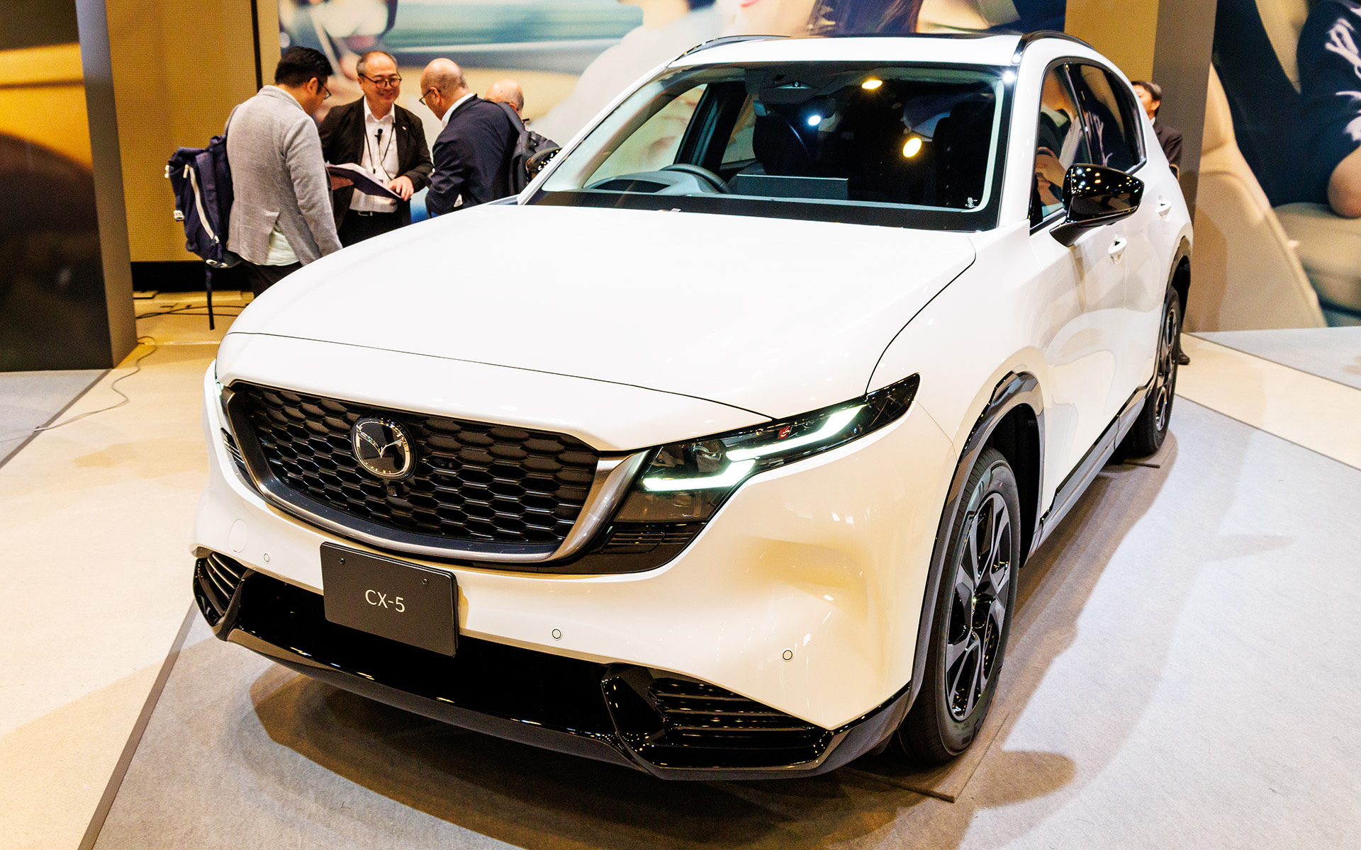 Lグレード、AWD。価格は448万2500円