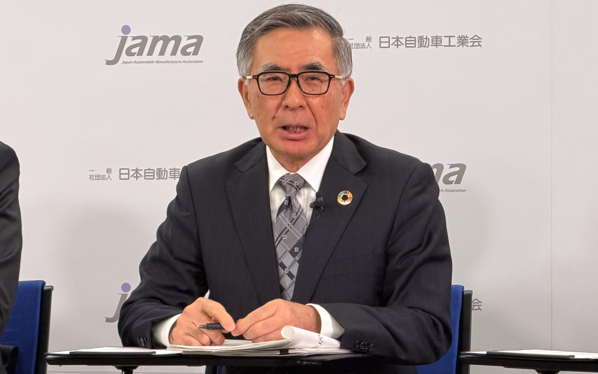 働き方改革についての質問は、鈴木敏宏副会長が回答