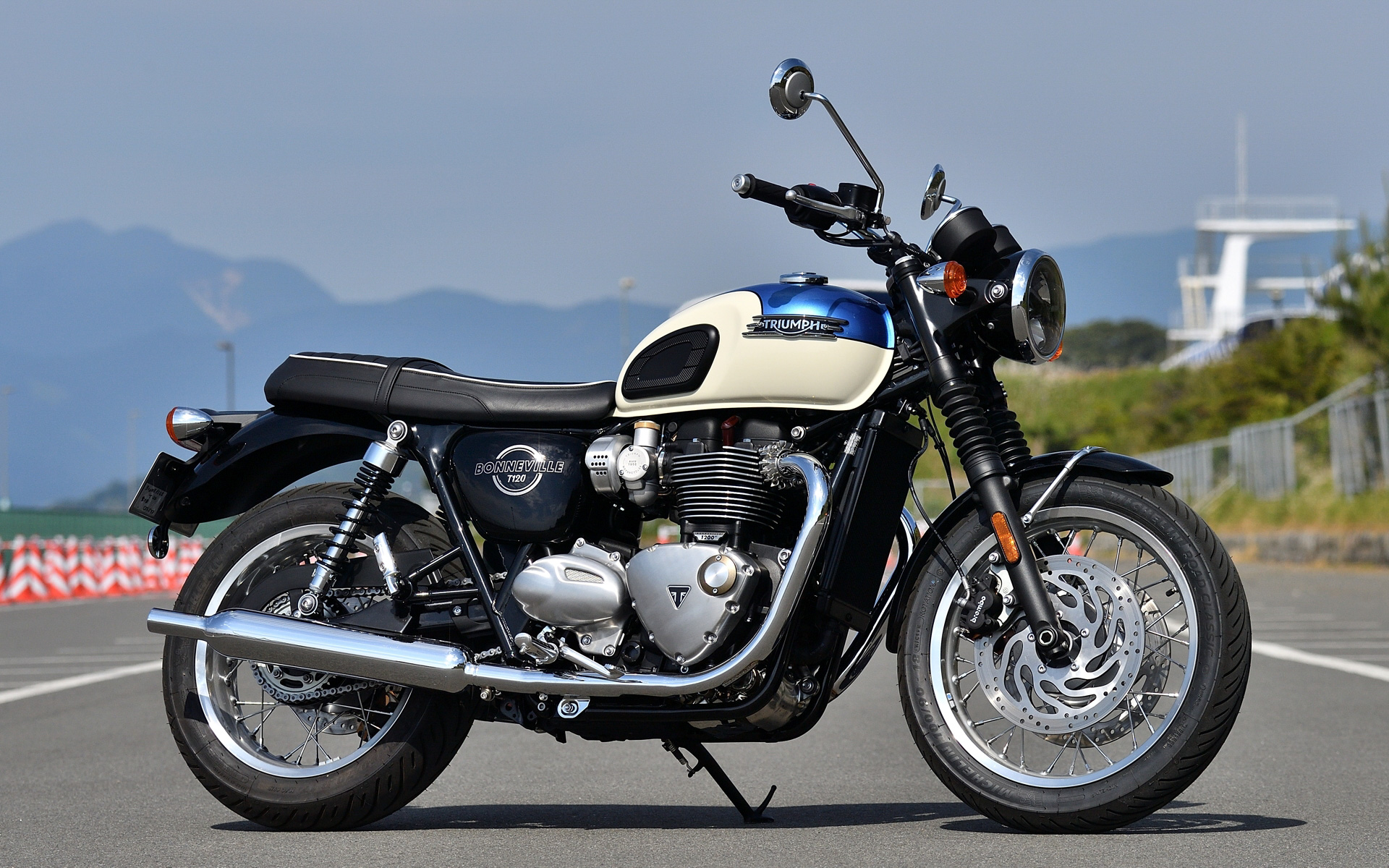 TRIUMPH「T120」