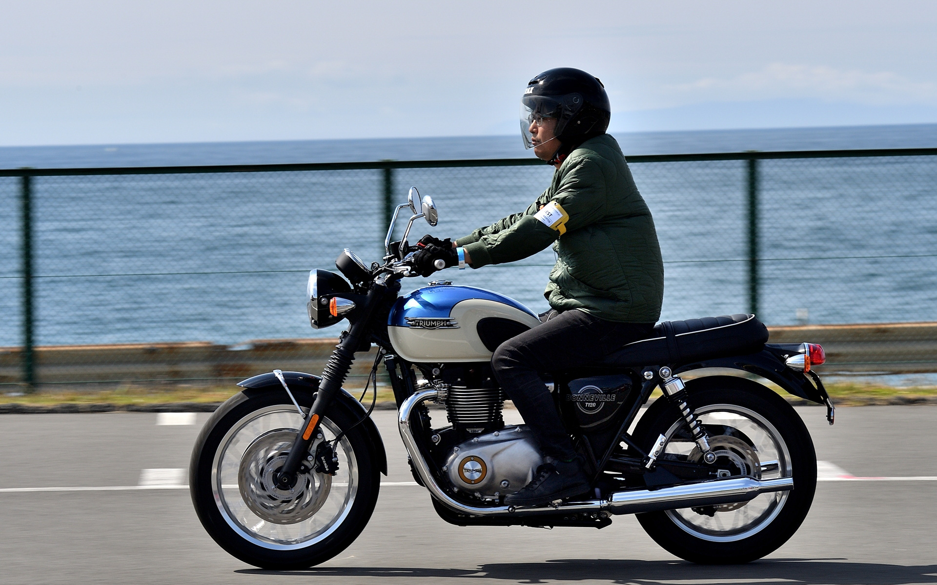 TRIUMPH「T120」