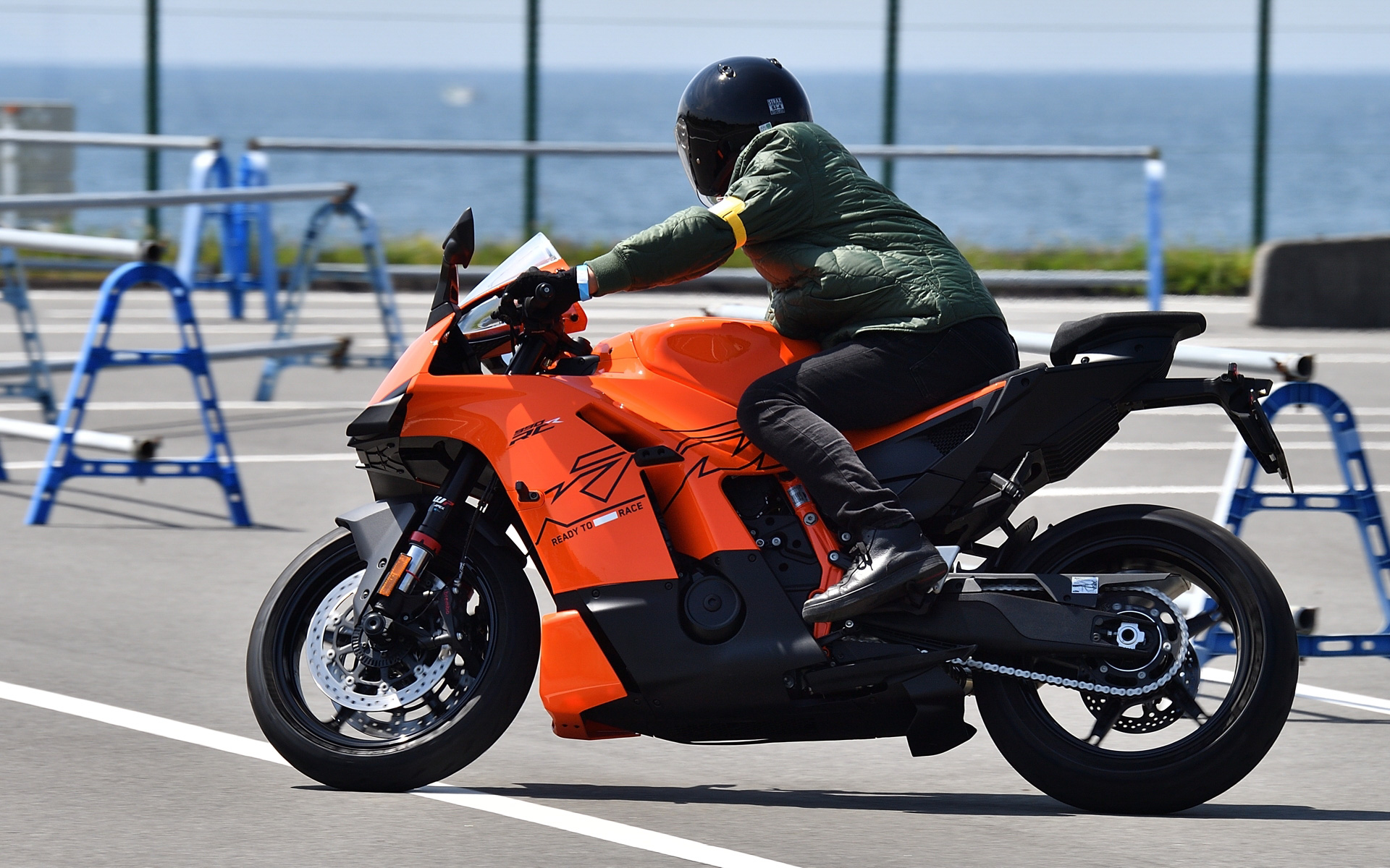 KTM「990 RC R」