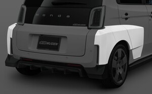 リアオーバーフェンダーの価格は33万円（2026年6月中旬発売予定）