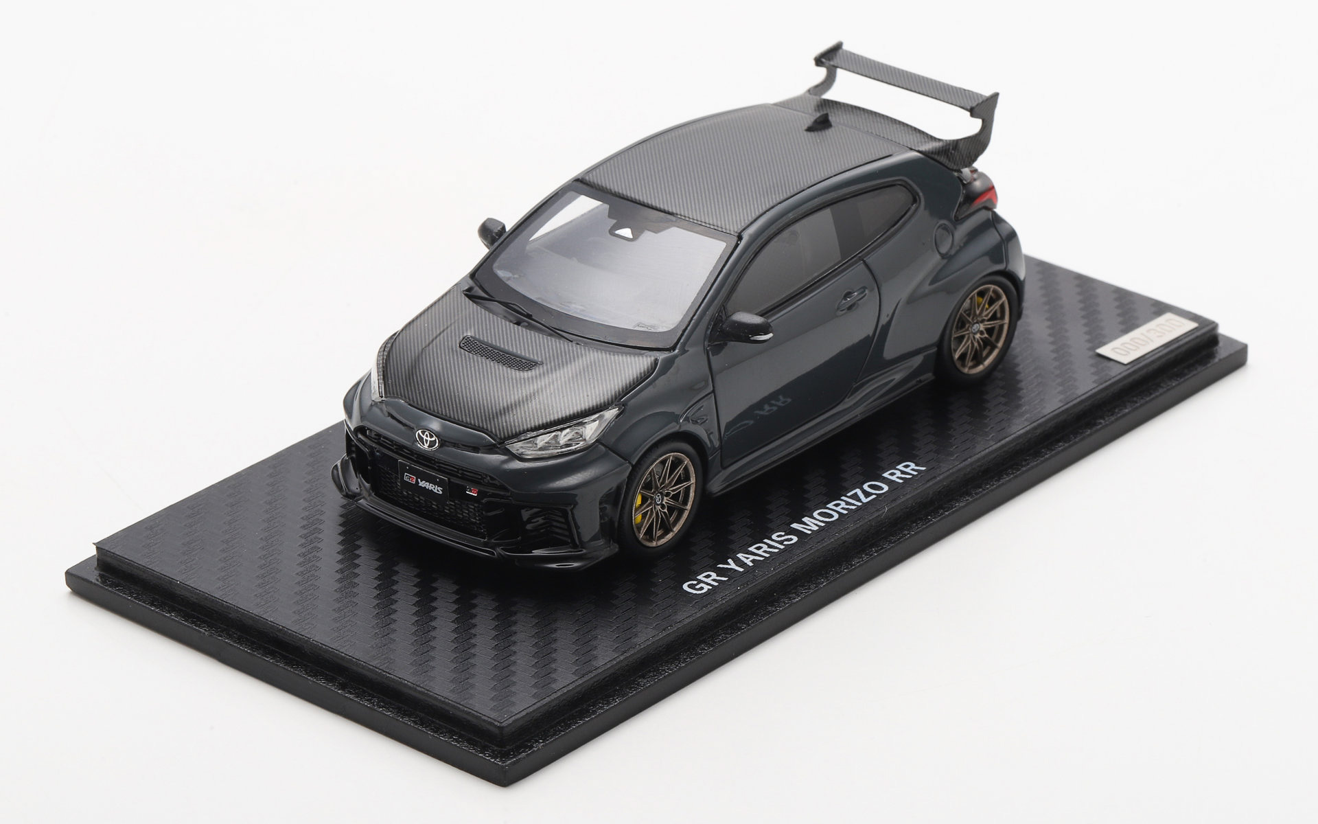 「フォーラムエイト・ラリージャパン2026」の会場では2モデルのオリジナルモデルカー（1/43スケール）の販売も予定