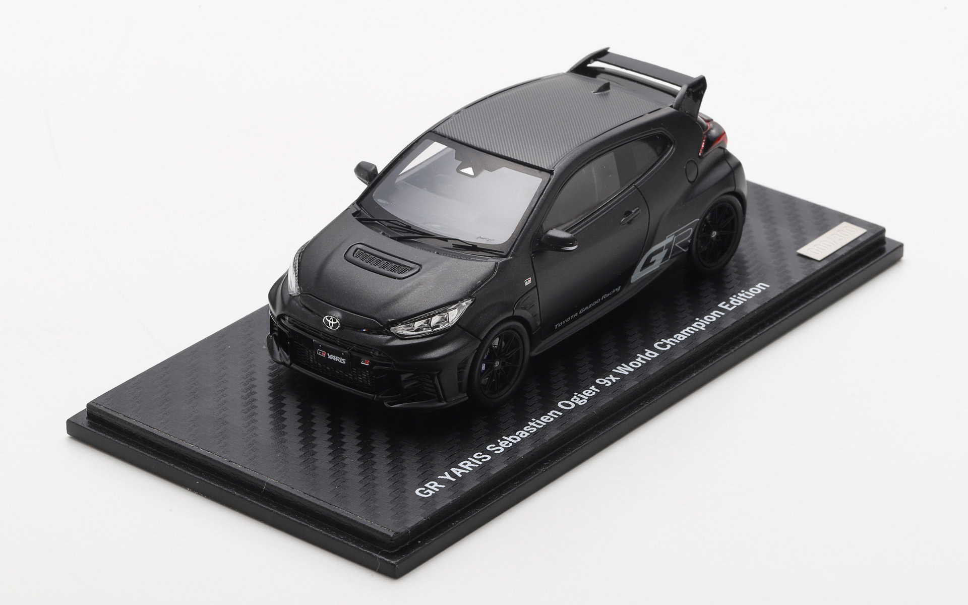 「フォーラムエイト・ラリージャパン2026」の会場では2モデルのオリジナルモデルカー（1/43スケール）の販売も予定
