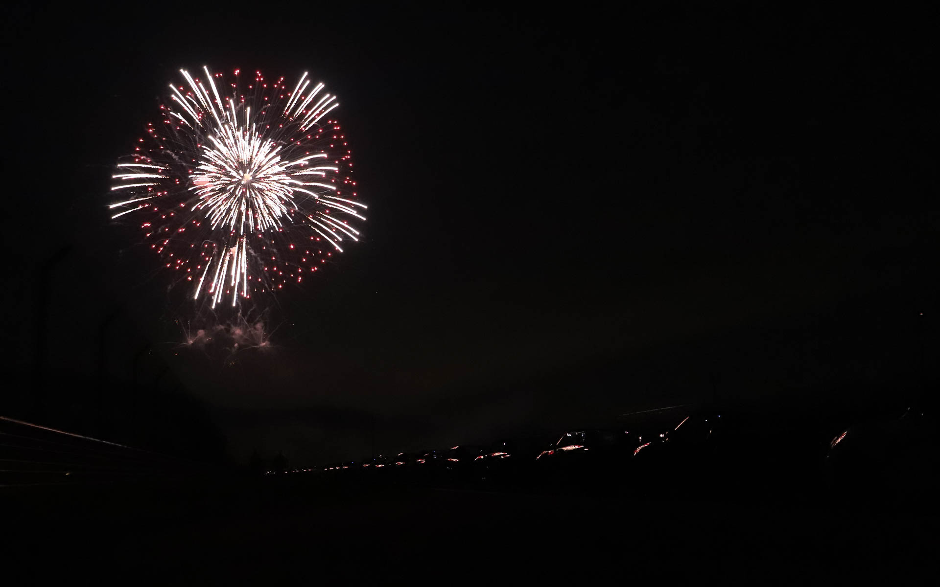 イベントの締めは大輪の花火