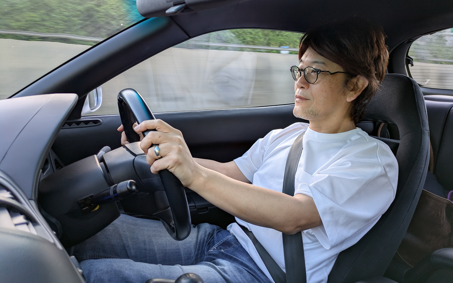 試乗車は現代のタイヤを履いているため、若干だがグリップが勝っている印象だ