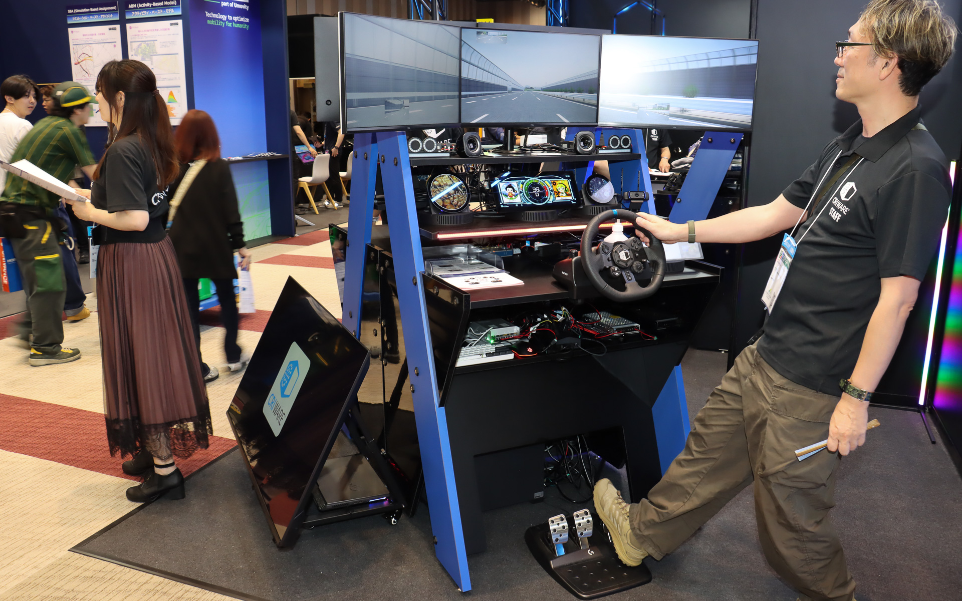 「Open SDV Initiative」の共同研究で生み出された「MESH（Mobility Experience Simulation Hub）」体験デモ機
