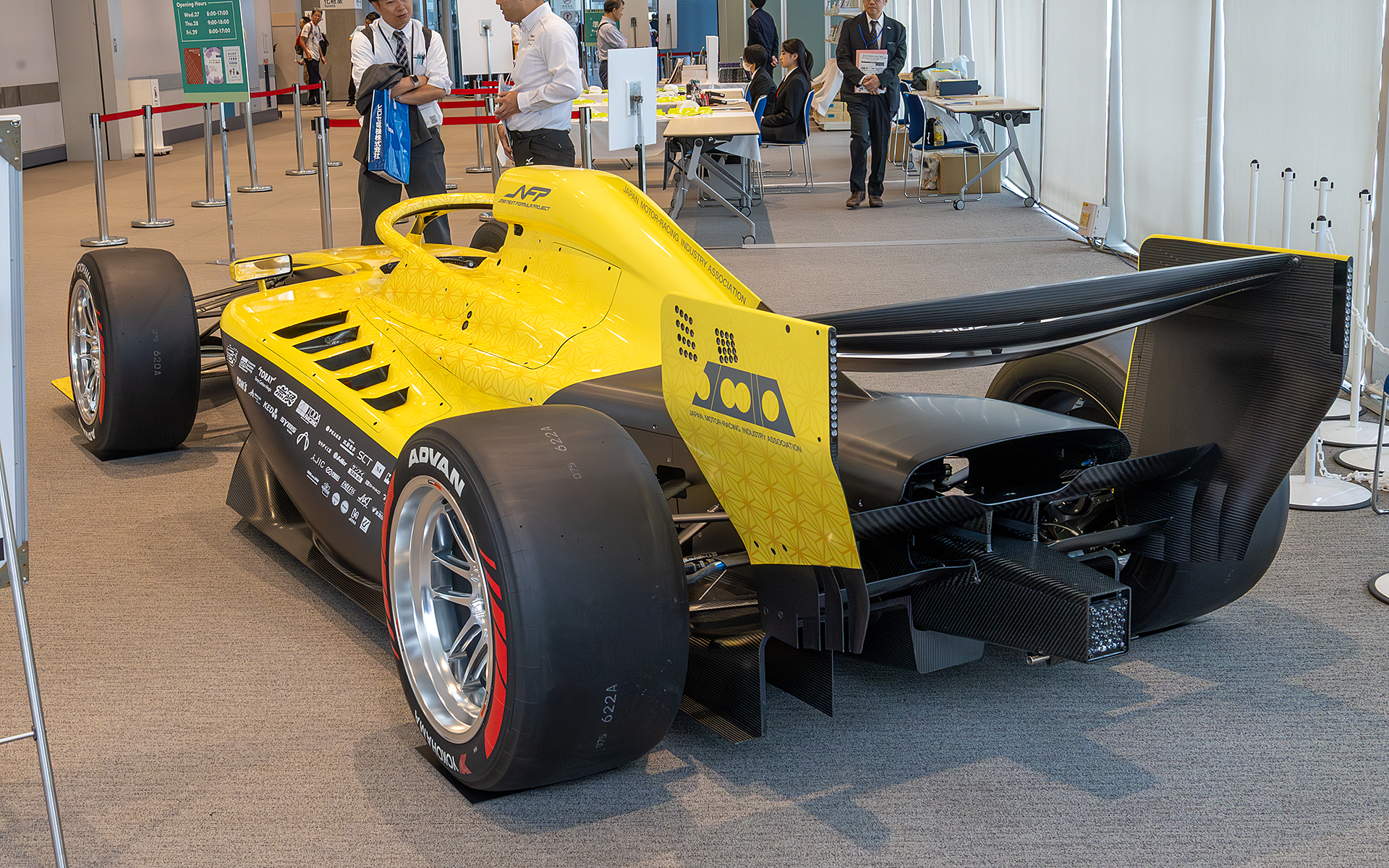 「JMIA NEXT FORMULA PROJECT」国産フォーミュラカーのリアビュー