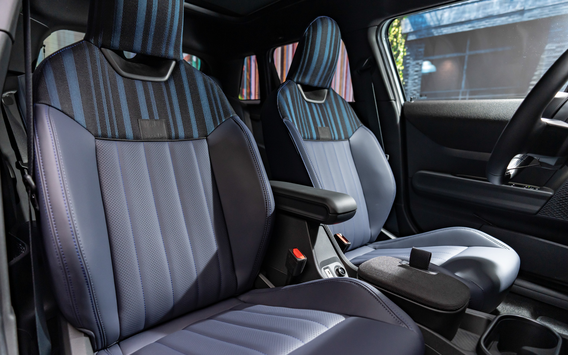 The MINI Cooper 5-Door Paul Smith Edition