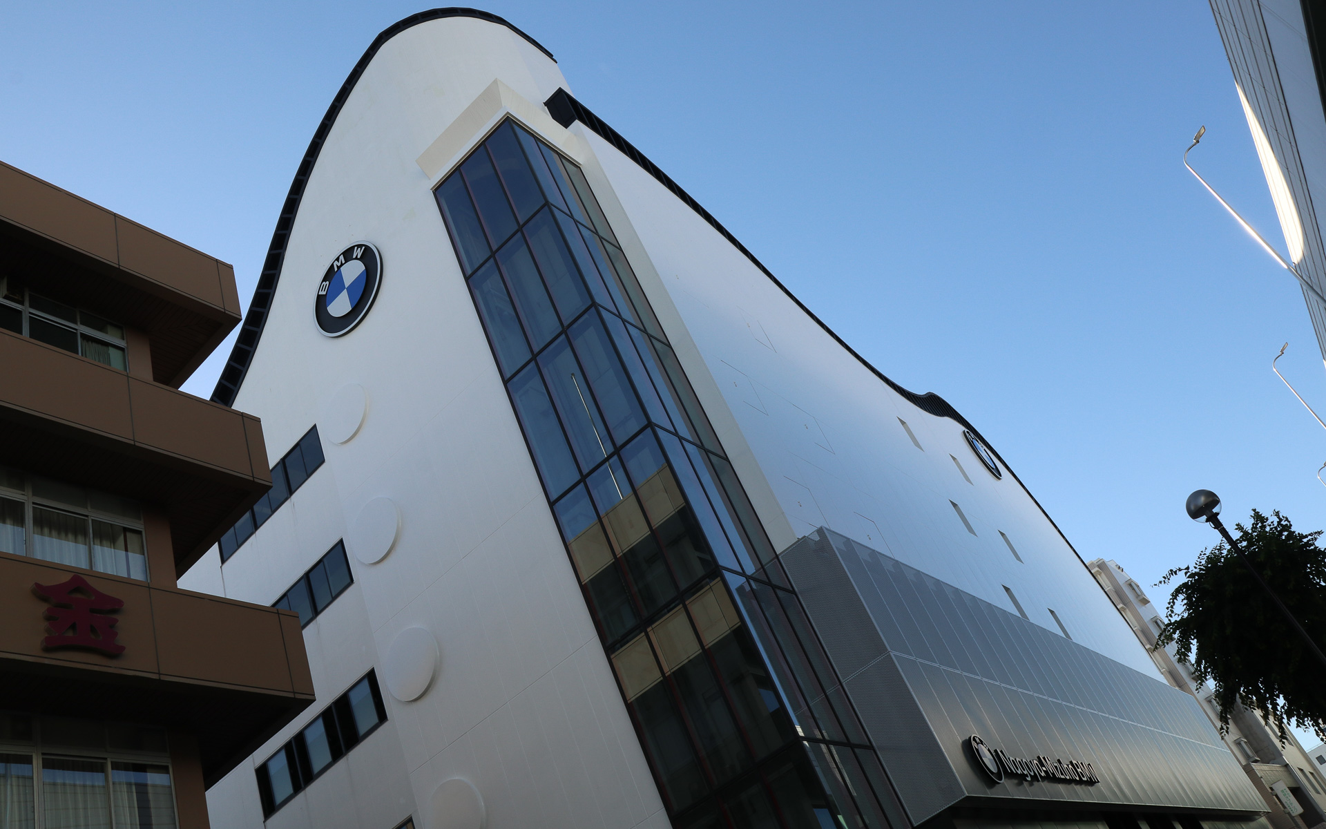 名古屋瑞穂BMWの店舗外観