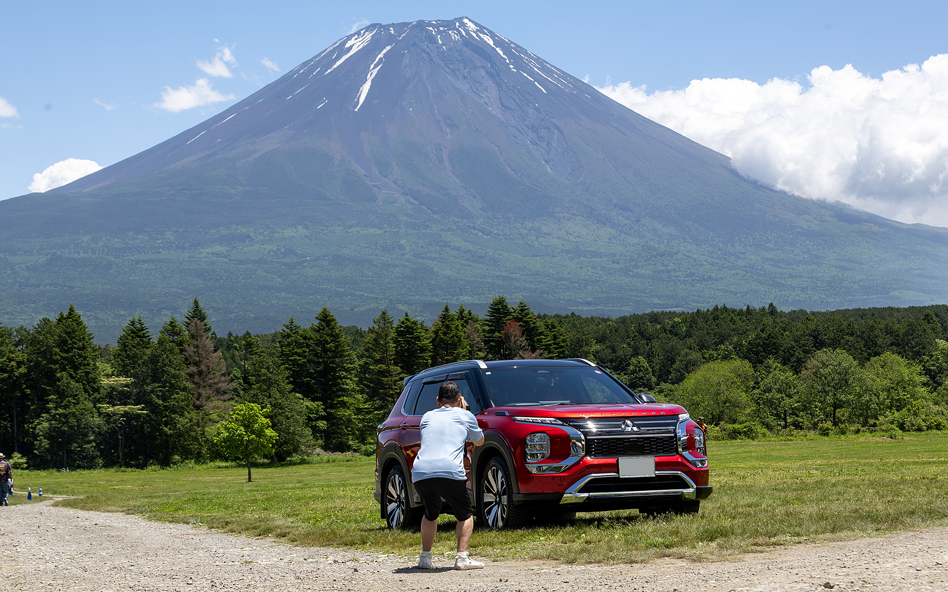 快晴に恵まれた。今回のスターキャンプ2026 in 朝霧高原。富士山もよく見えたので、記念写真を撮る人も多かった
