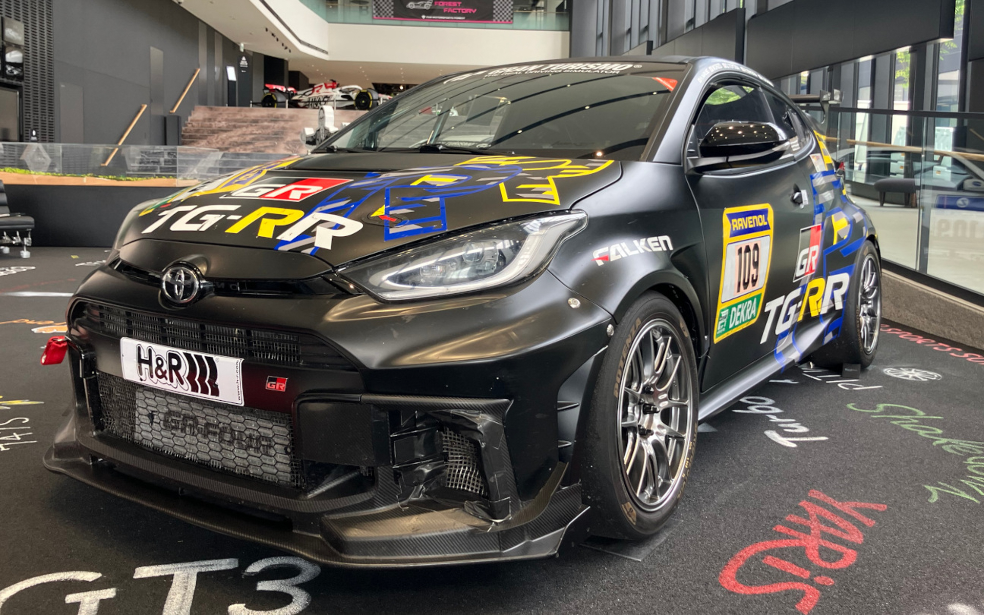 ニュルブルクリンク24時間耐久レース2025参戦車両のGR YARIS 109号車