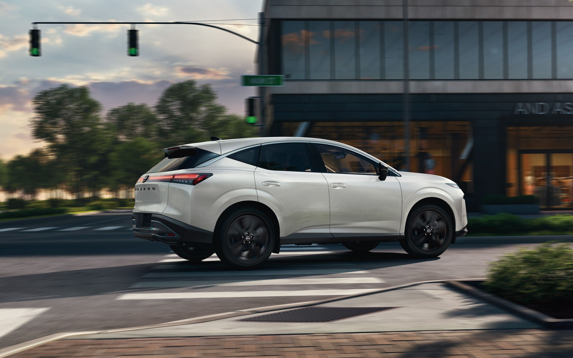 ミッドサイズクロスオーバーSUV「ムラーノ」の日本導入が発表された