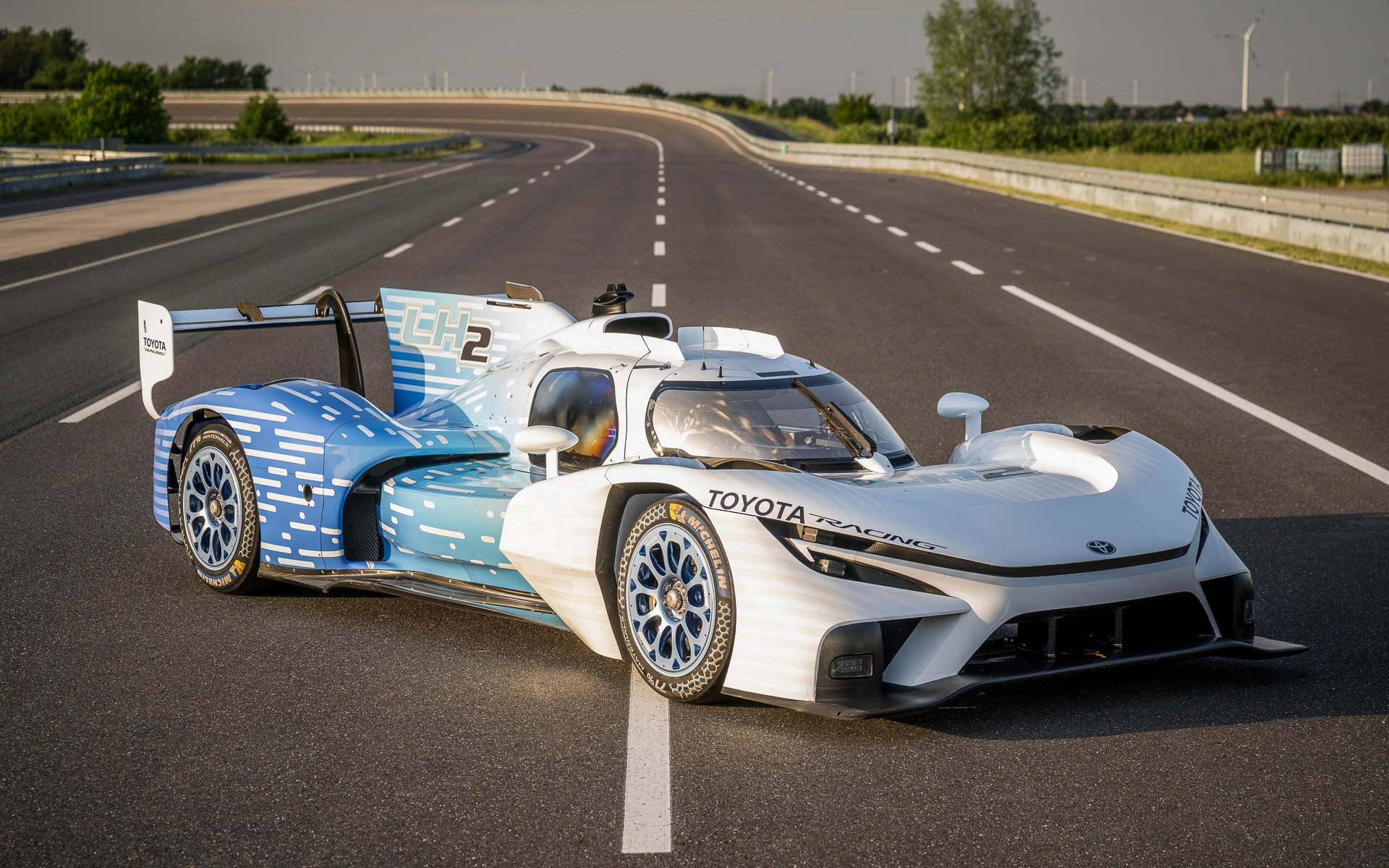 TR LH2 Racing Prototype