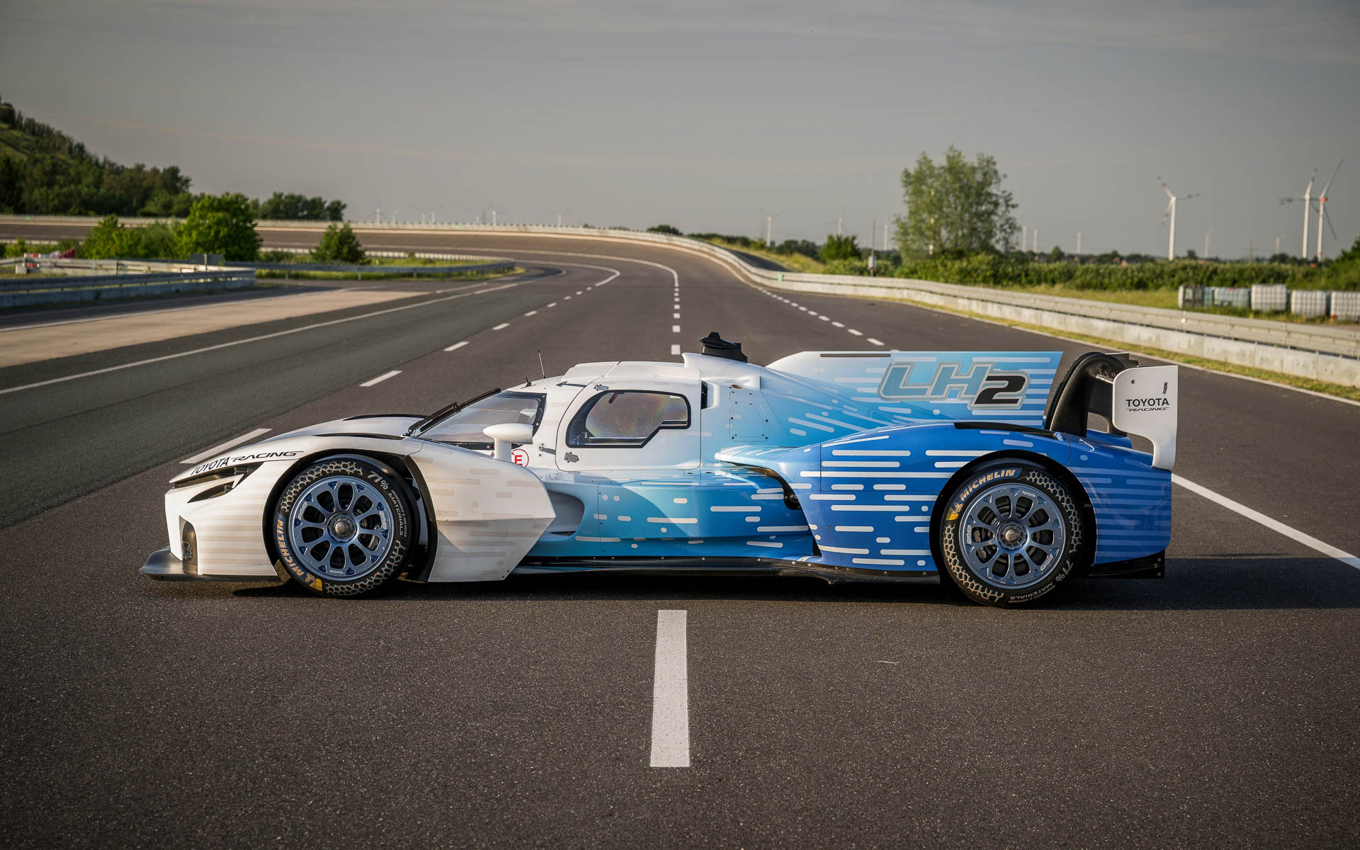 TR LH2 Racing Prototype