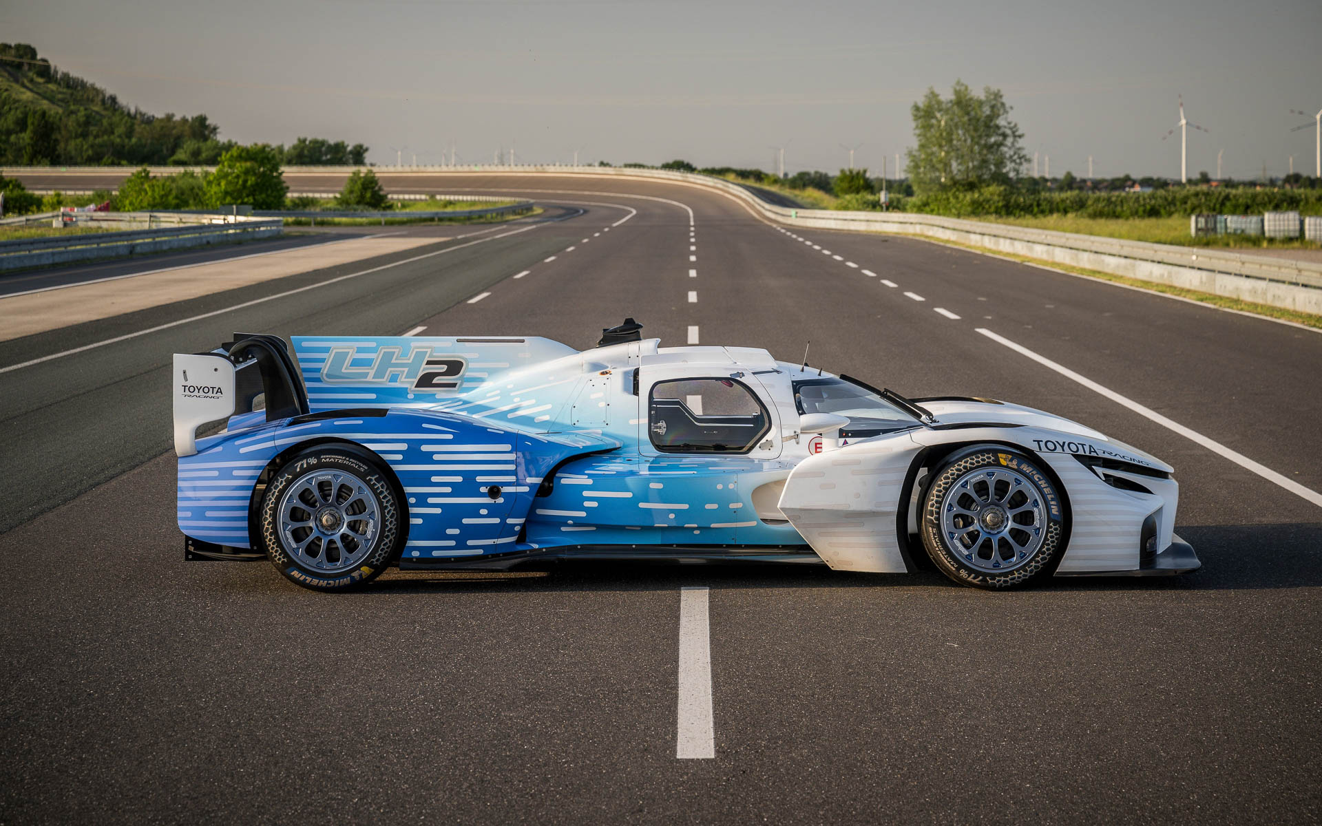 TR LH2 Racing Prototype