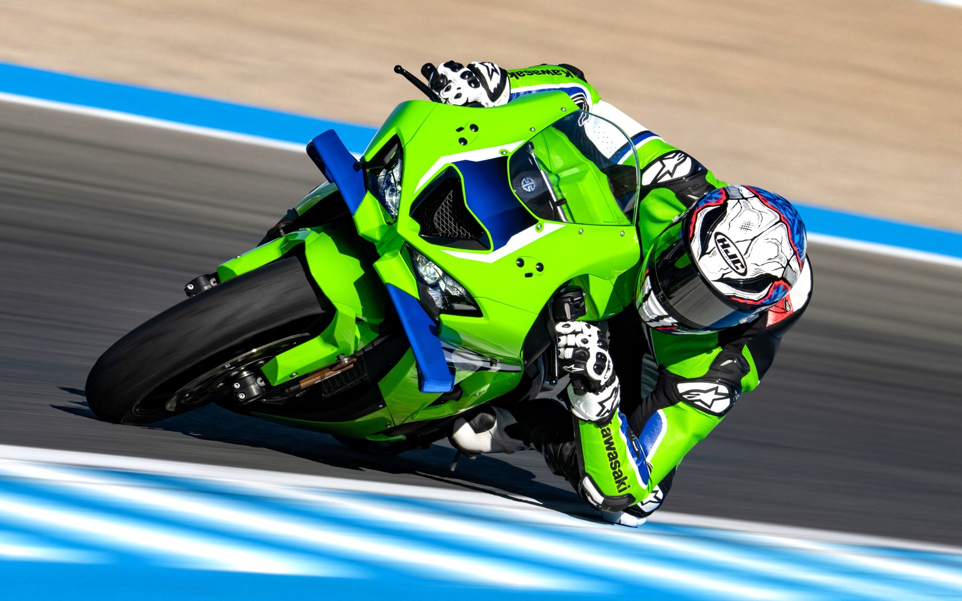 カワサキから新型「ニンジャZX-10R」と「ニンジャZX-10RR」が登場