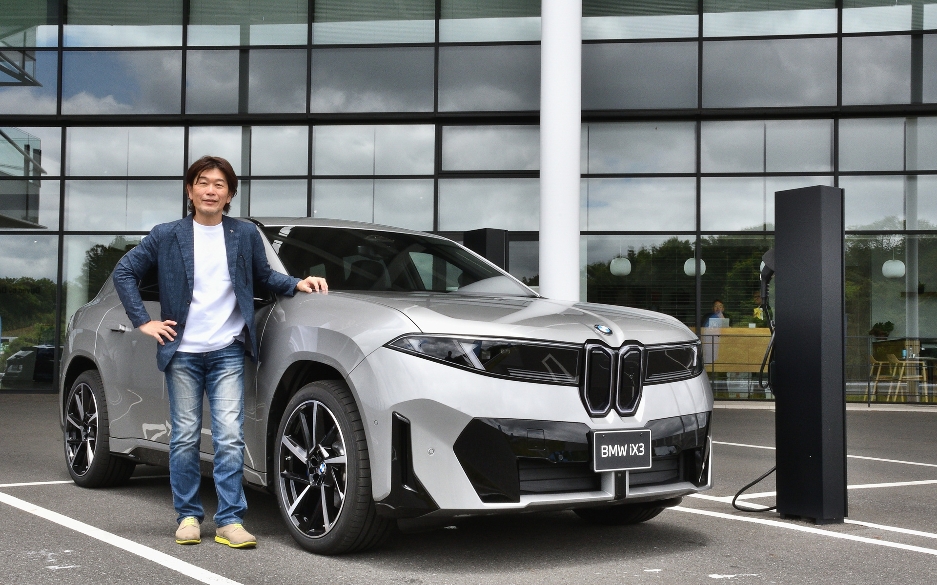 先導車付きで試乗スタート