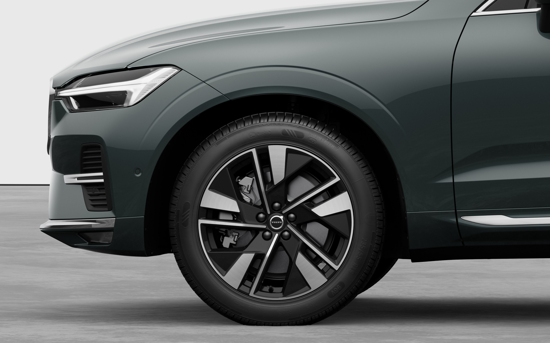XC60 Plus B5 AWD Selection