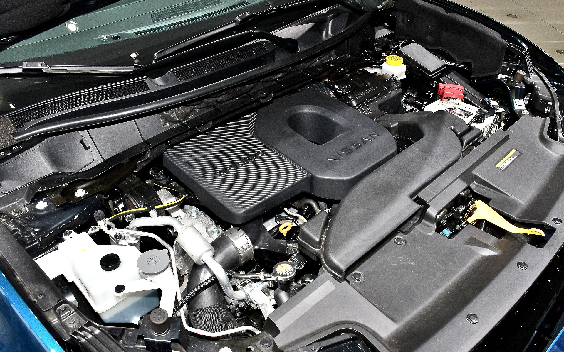 日本初導入となる直列4気筒DOHC 2.0リッターの可変圧縮比ターボ「VCターボ」エンジン（KR20DDET）。最高出力180kW（245PS）/5600rpm、最大トルク352Nm（35.9kgfm）/4400rpmを発生