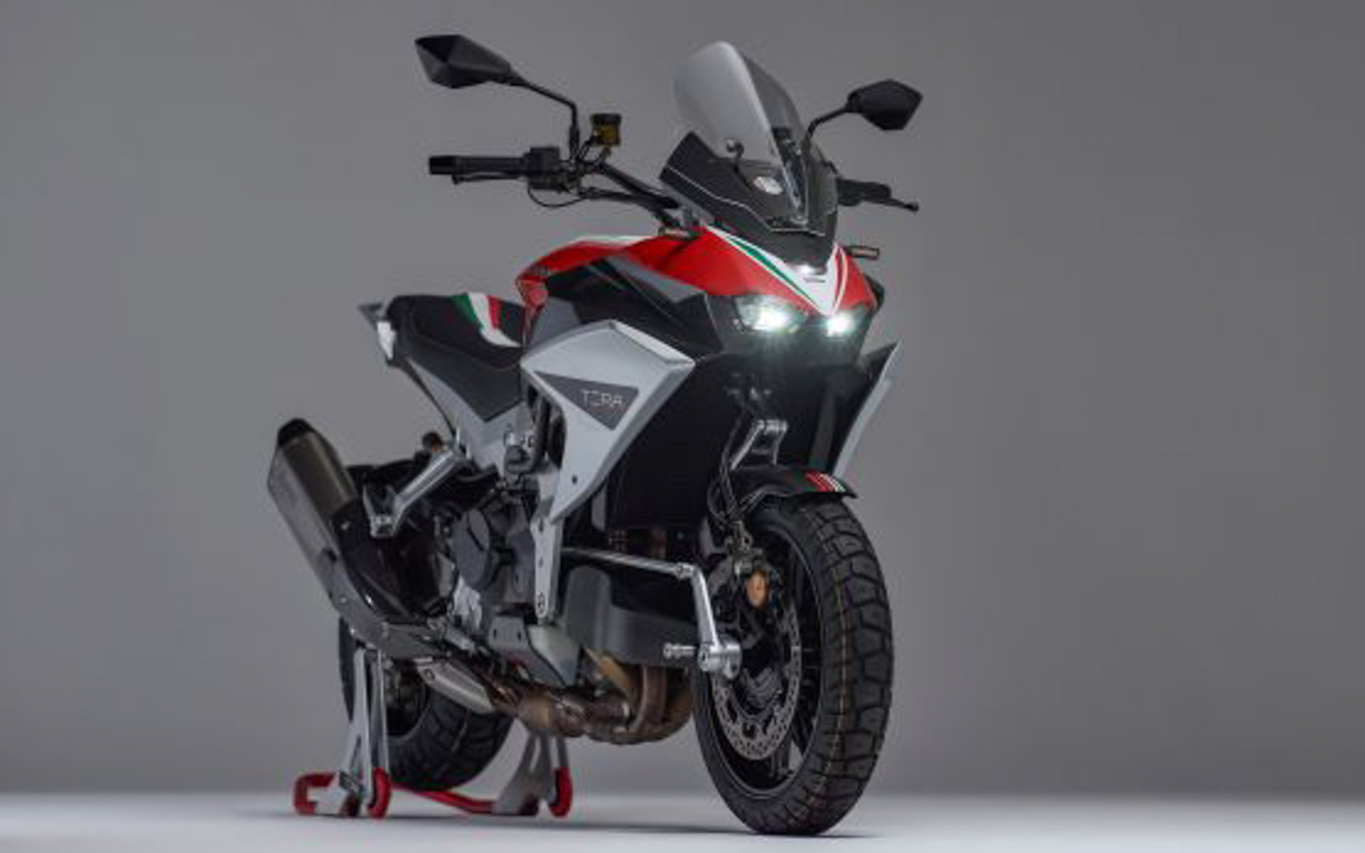 ビモータの新型クロスオーバーモデル「TESI H2 TERA」