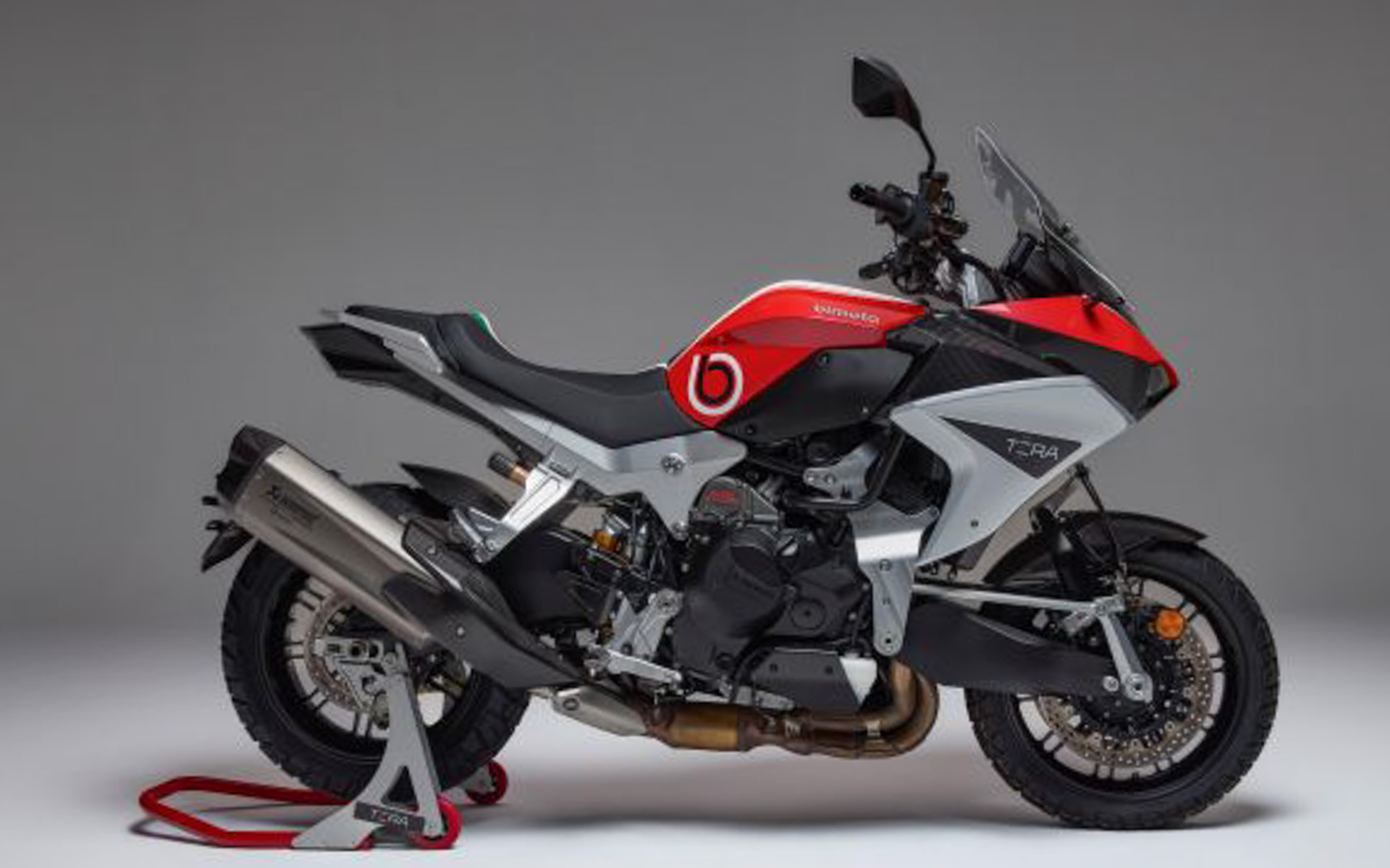 ビモータの新型クロスオーバーモデル「TESI H2 TERA」