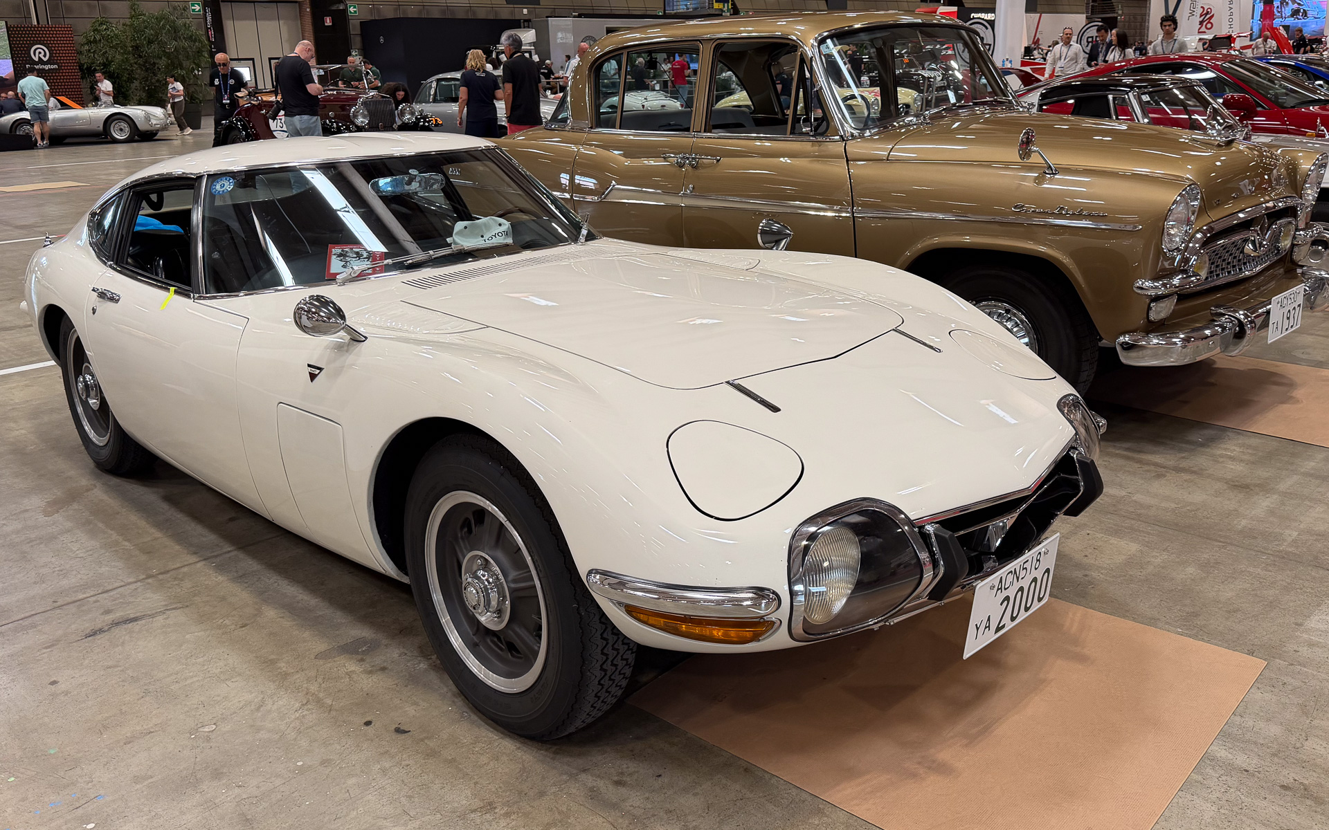 トヨタ2000GT（MF10L型）