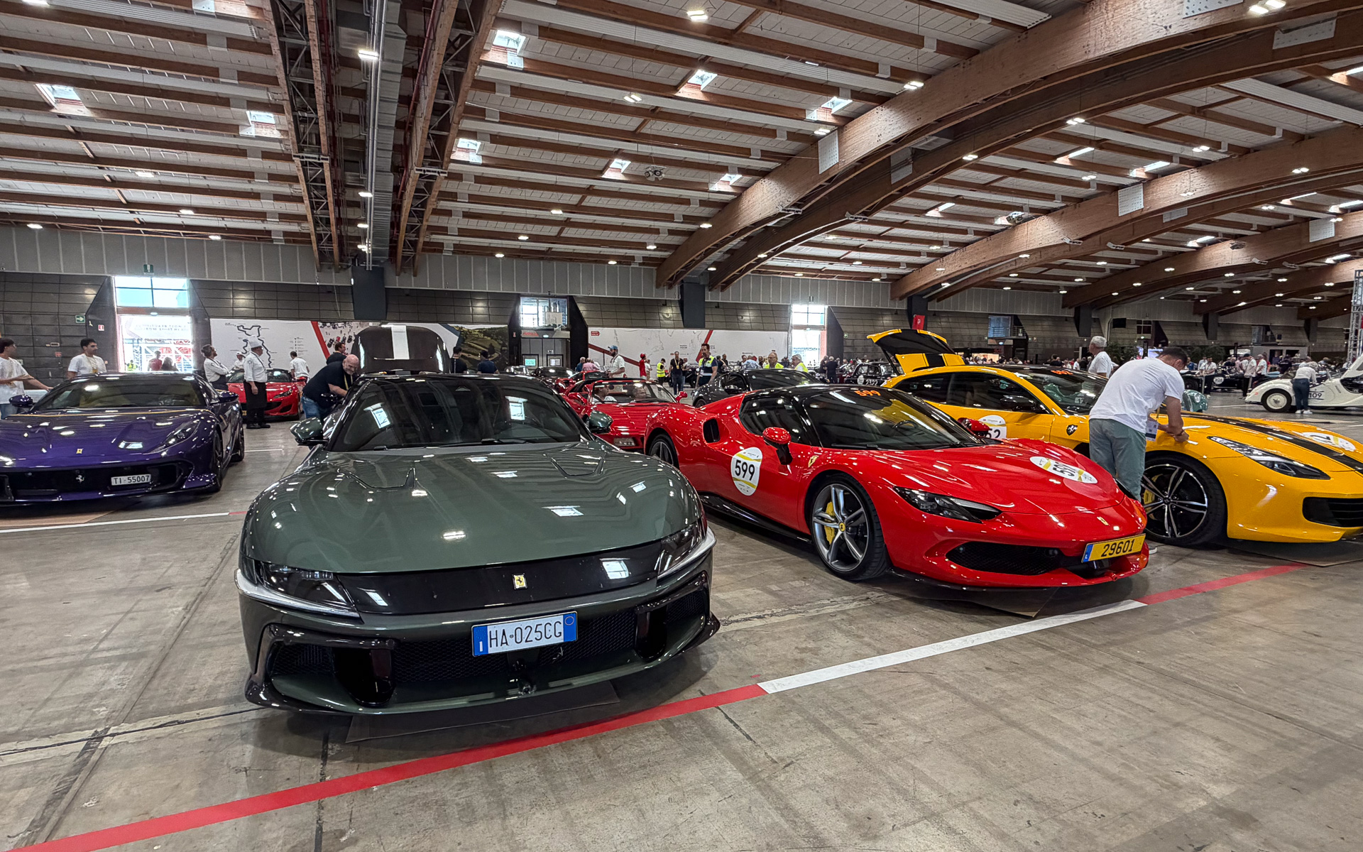 フェラーリトリビュートエリアには、現代的なフェラーリもたくさん置かれていた