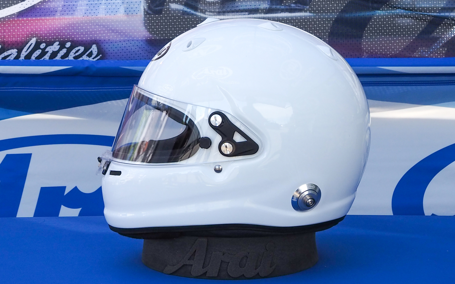 四輪レース用ヘルメット「GPV-R RO 8859」