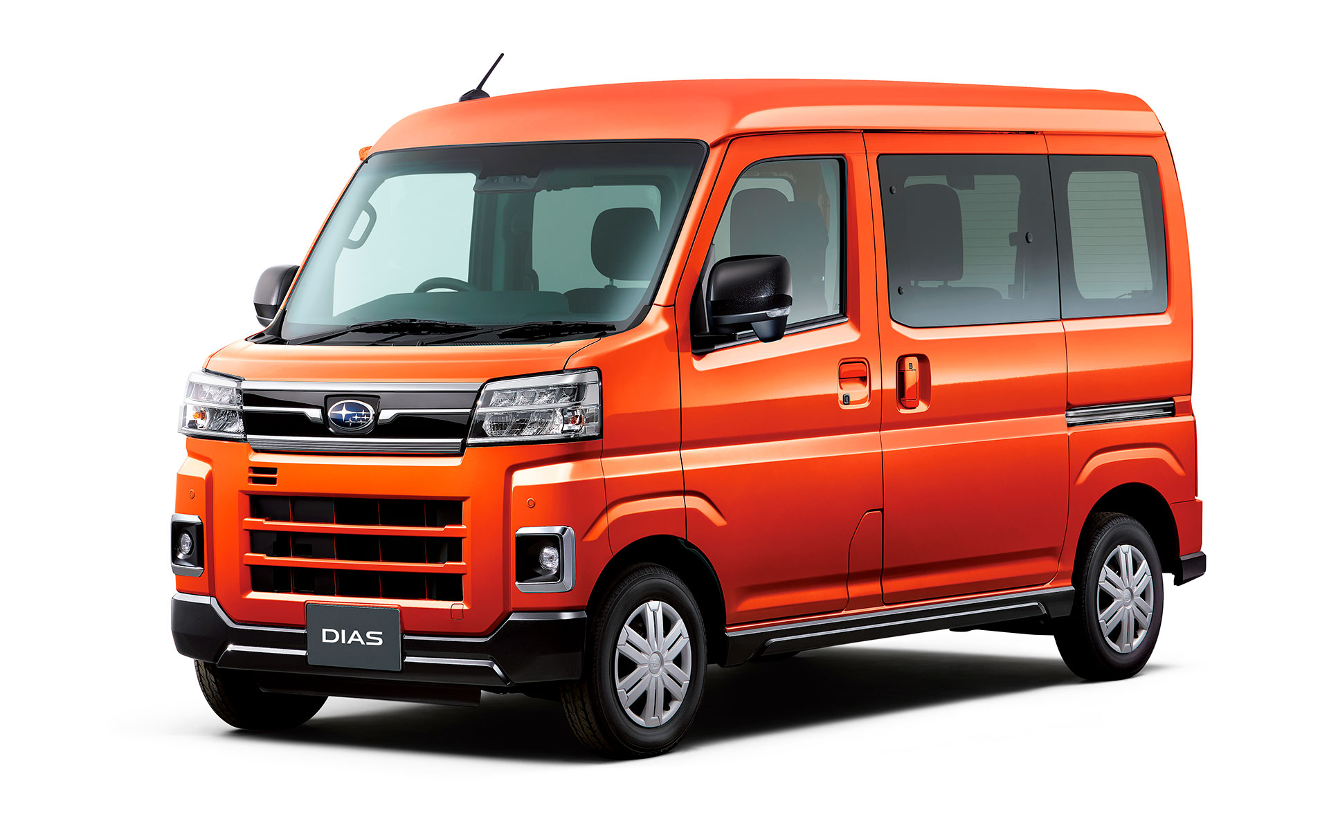 「ディアス」CVT、トニコオレンジ・メタリック