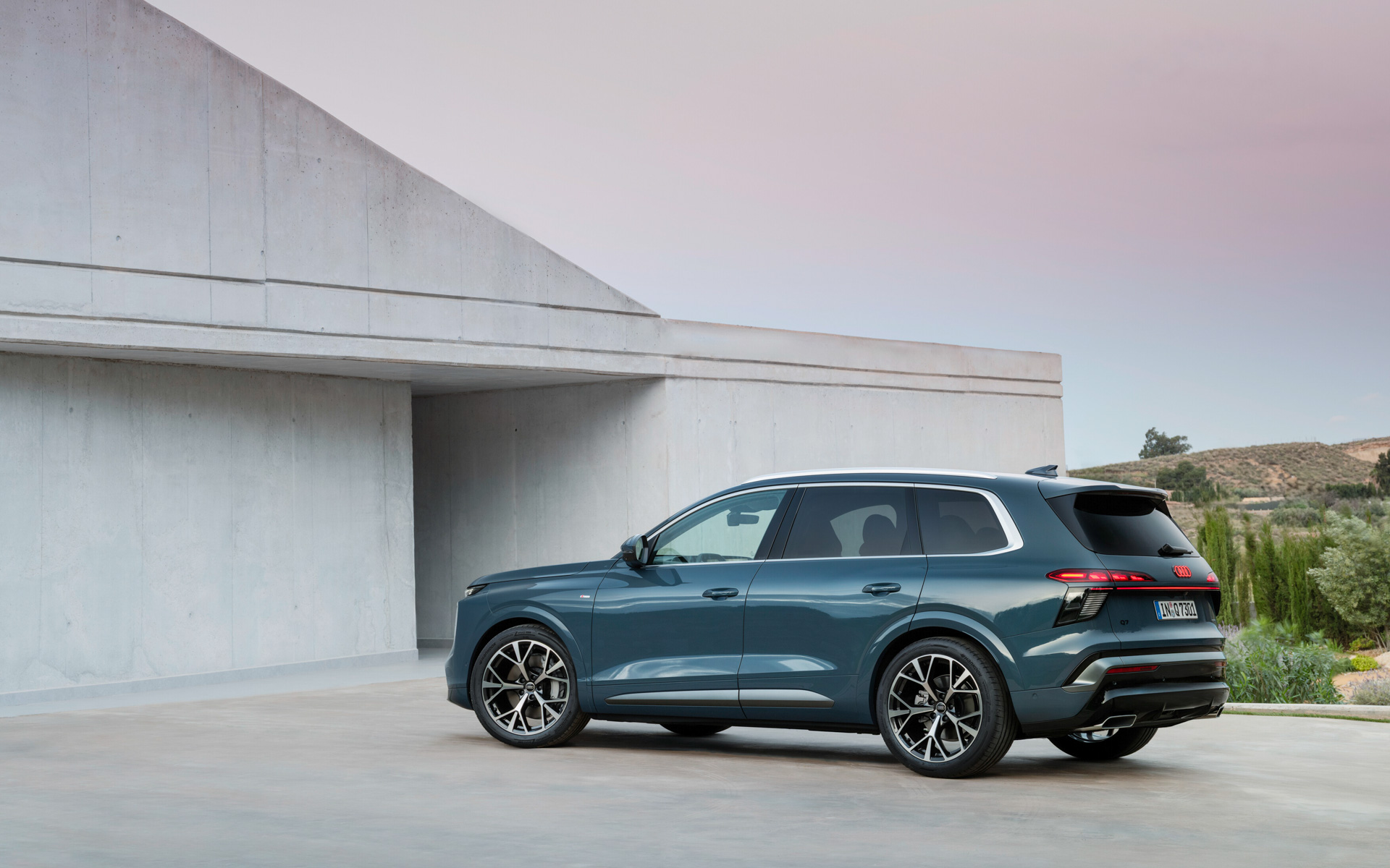 新型「Q7」