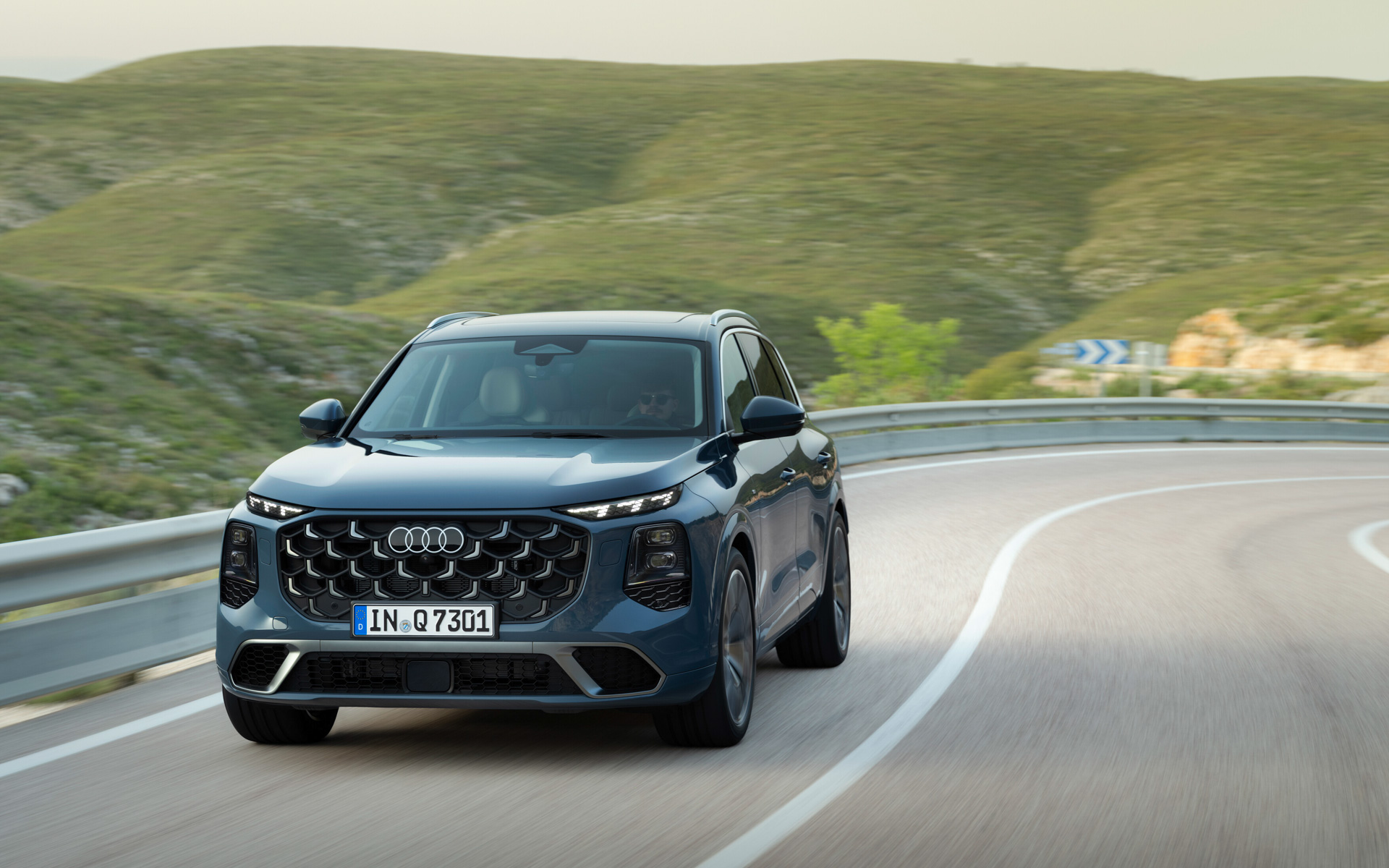 新型「Q7」
